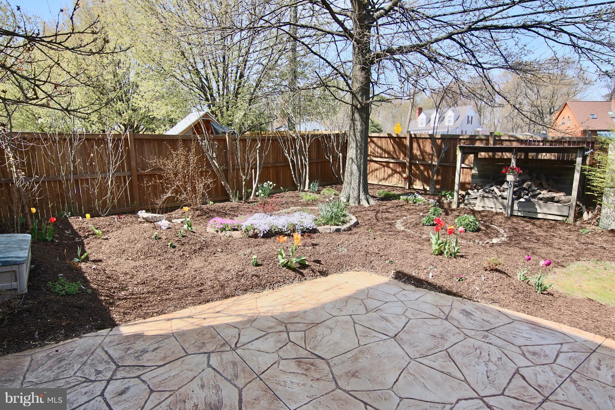 THE PROVINCES - Residential