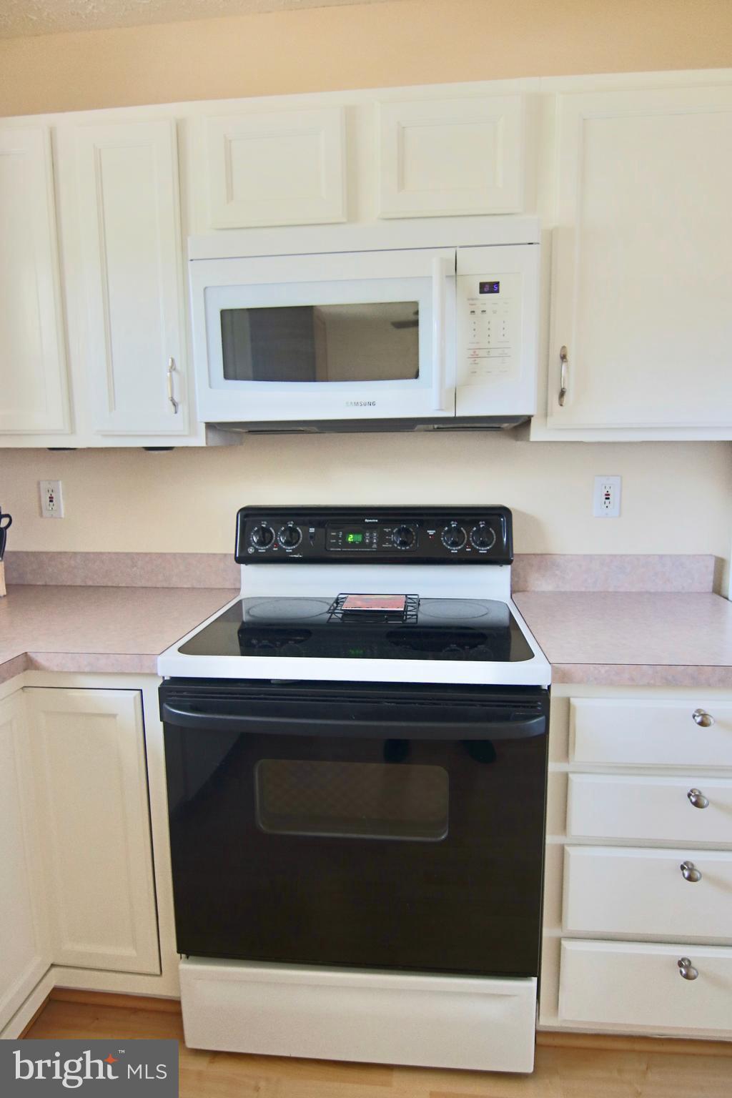 THE PROVINCES - Residential