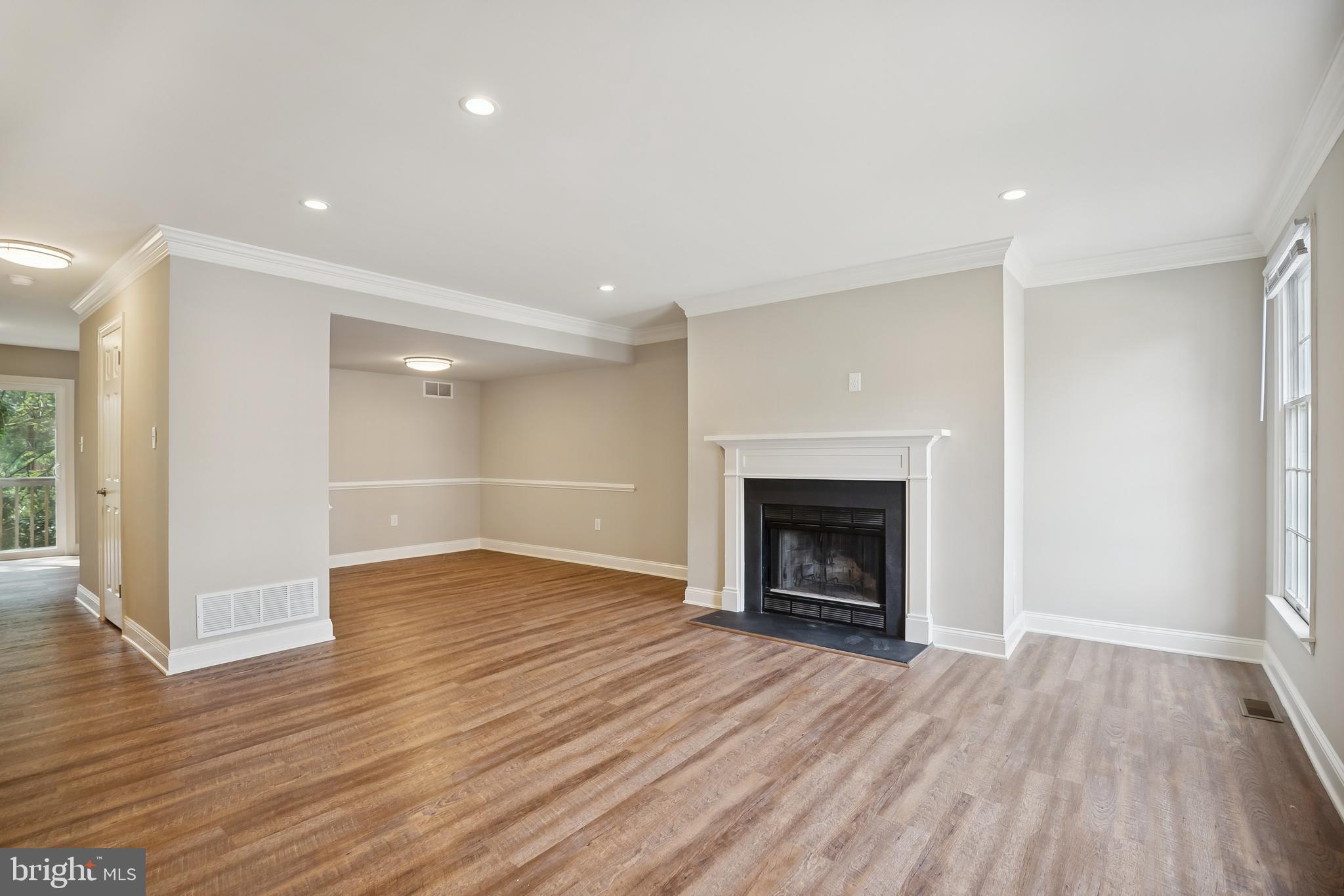 EAST FALLS - Residential Lease