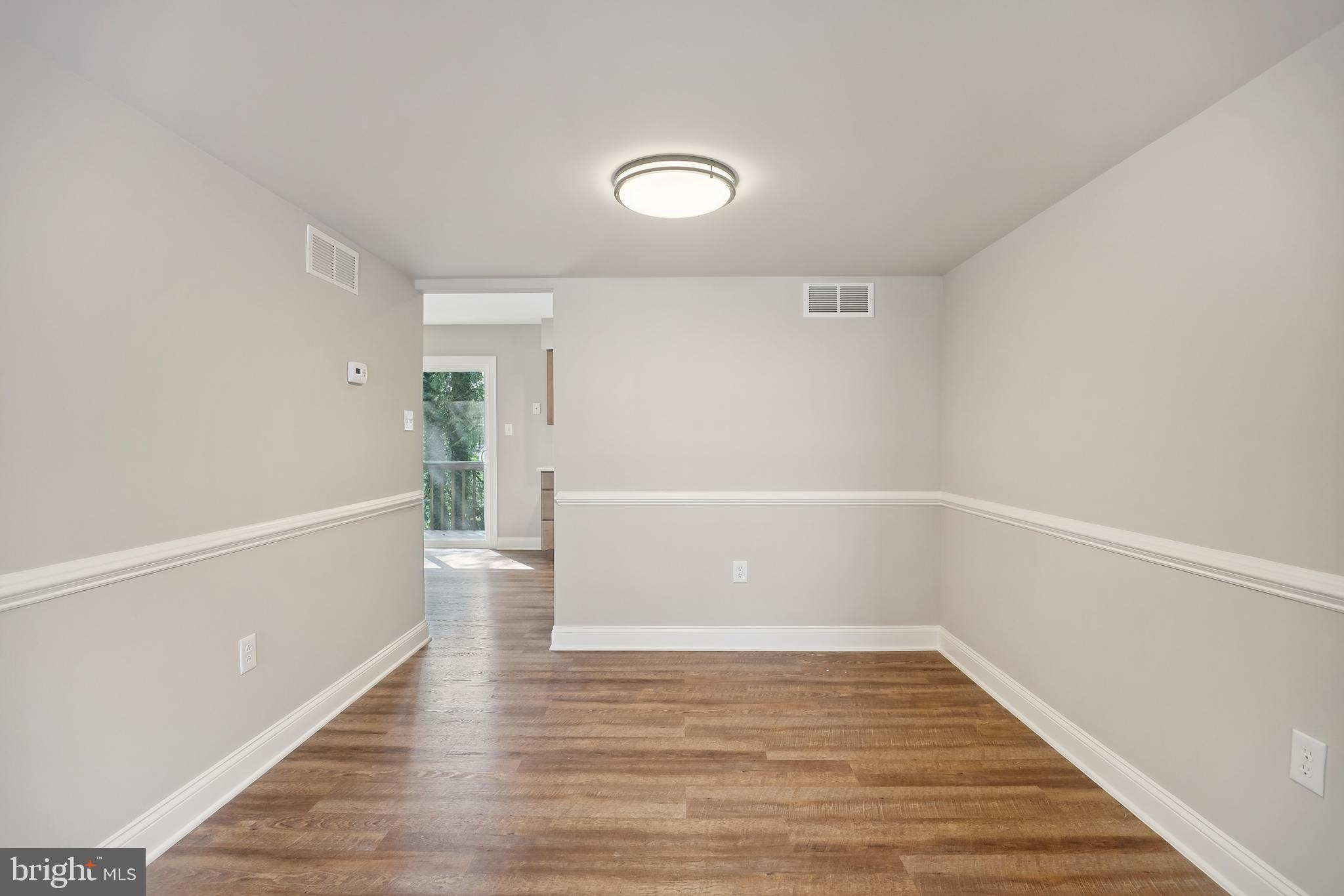 EAST FALLS - Residential Lease