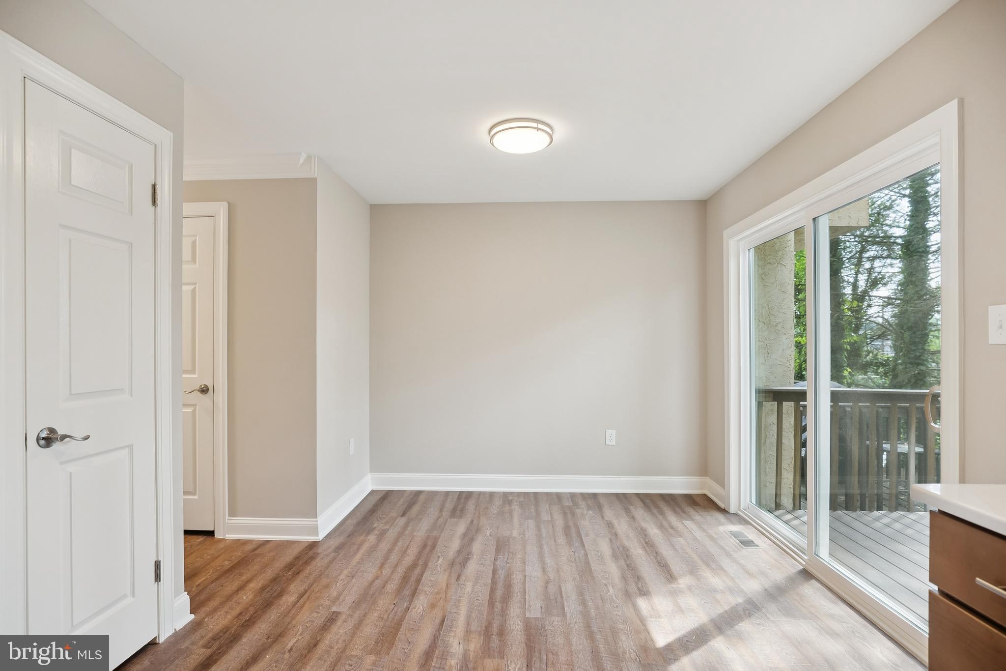 EAST FALLS - Residential Lease