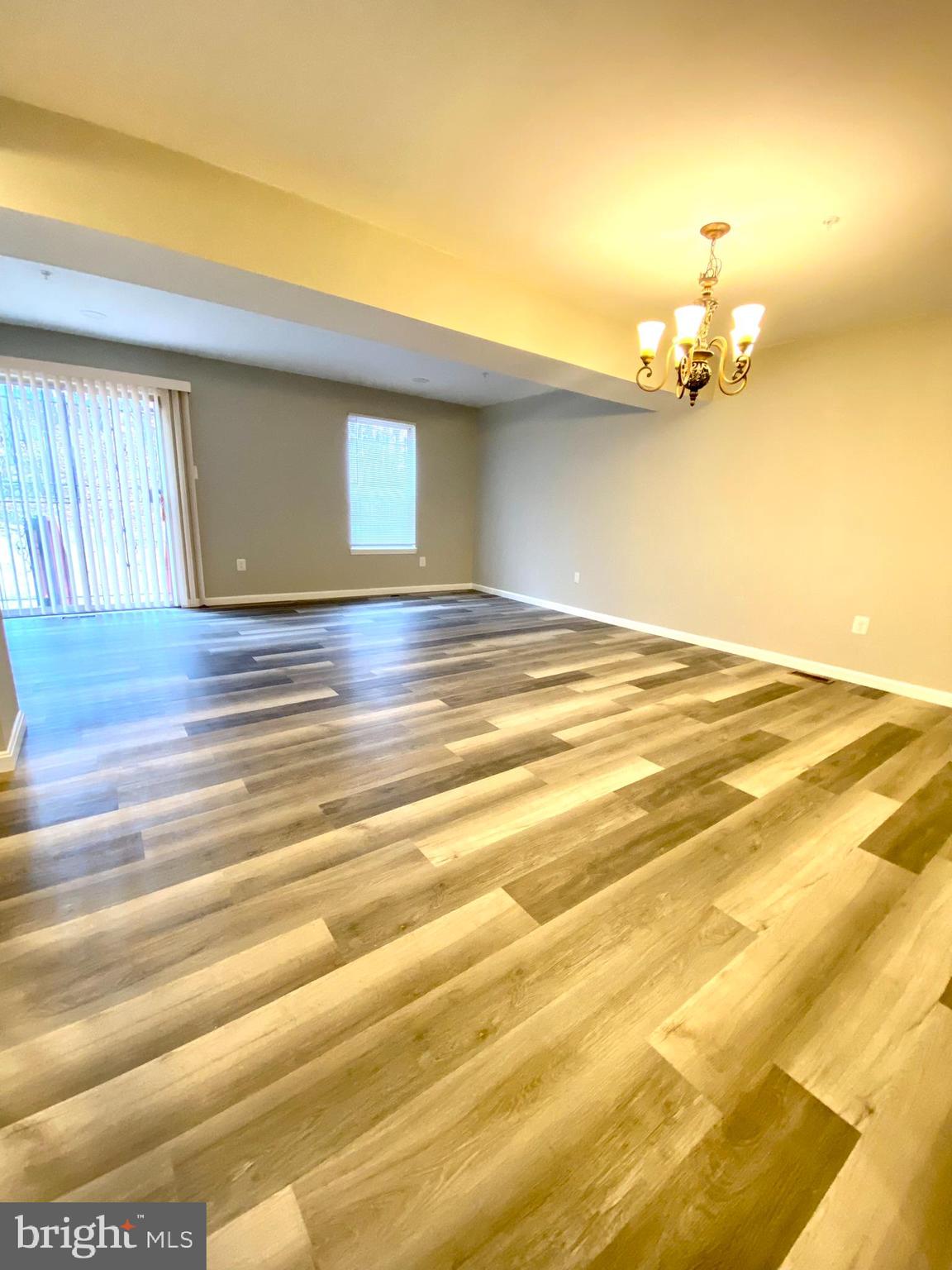 FORESTVILLE PARK - Residential Lease