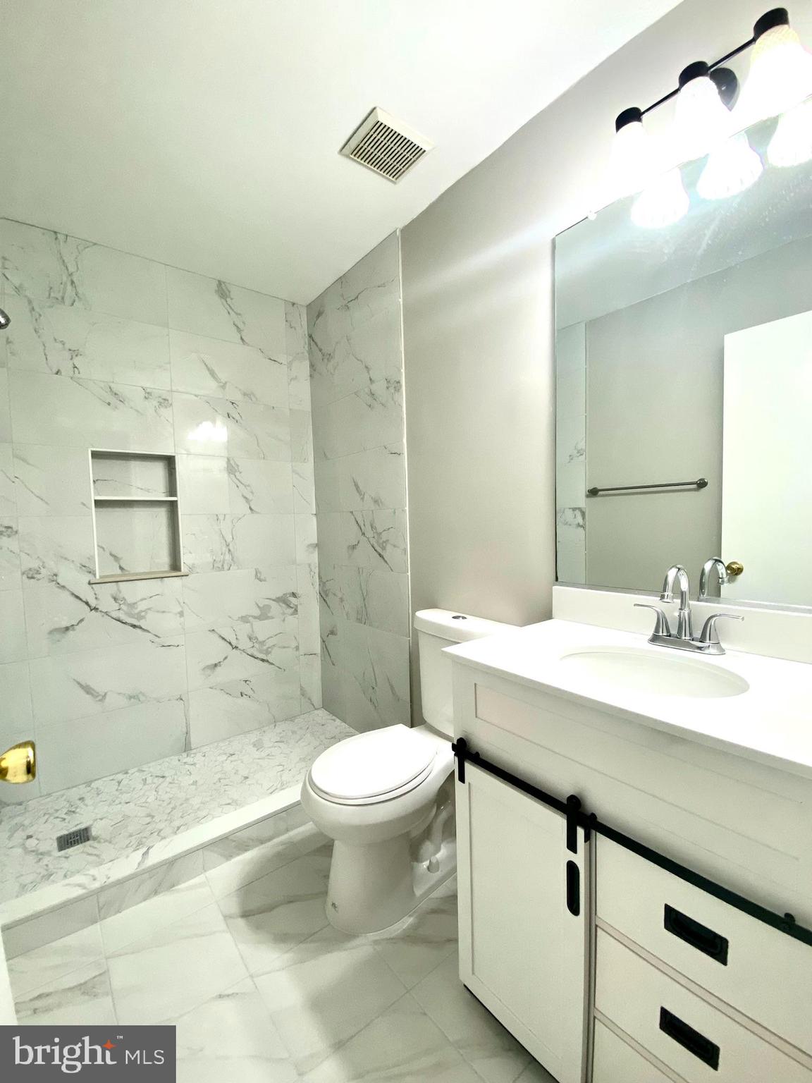 FORESTVILLE PARK - Residential Lease