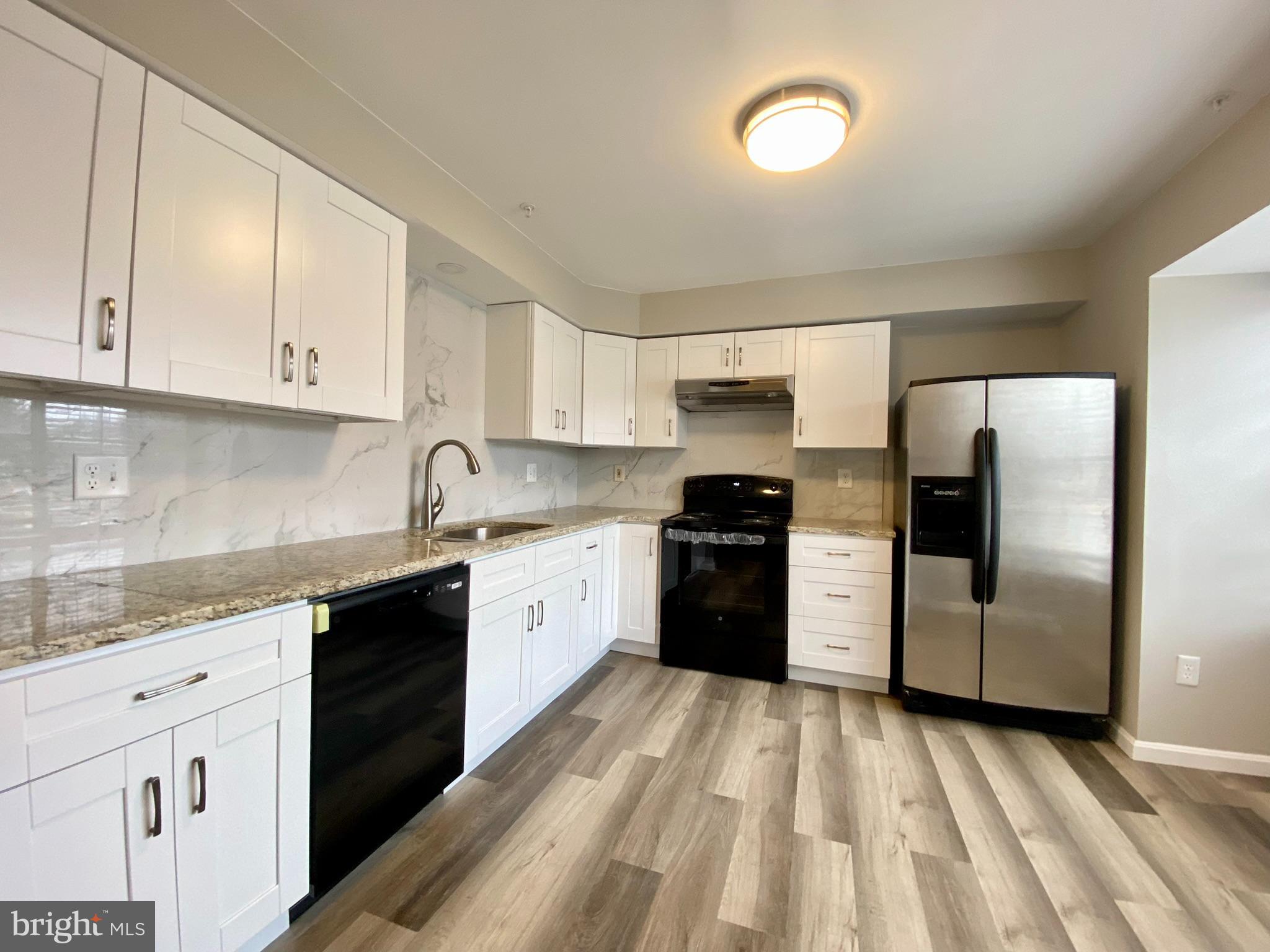 FORESTVILLE PARK - Residential Lease