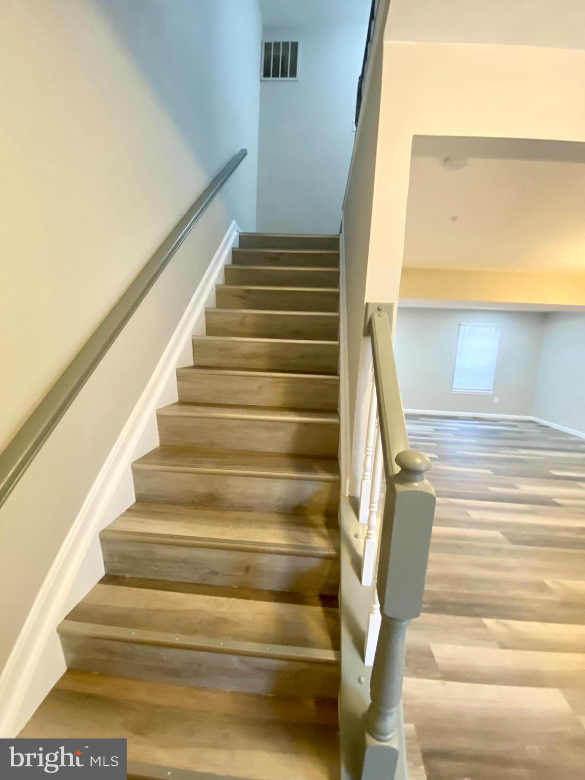 FORESTVILLE PARK - Residential Lease