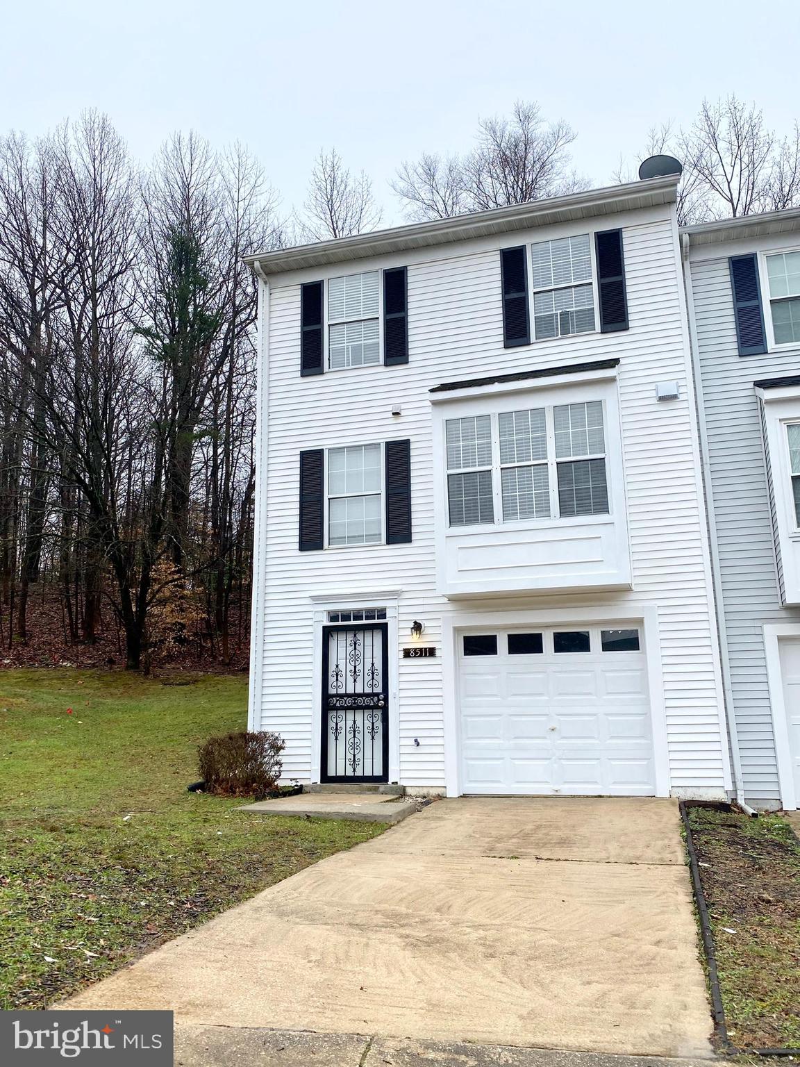 FORESTVILLE PARK - Residential Lease