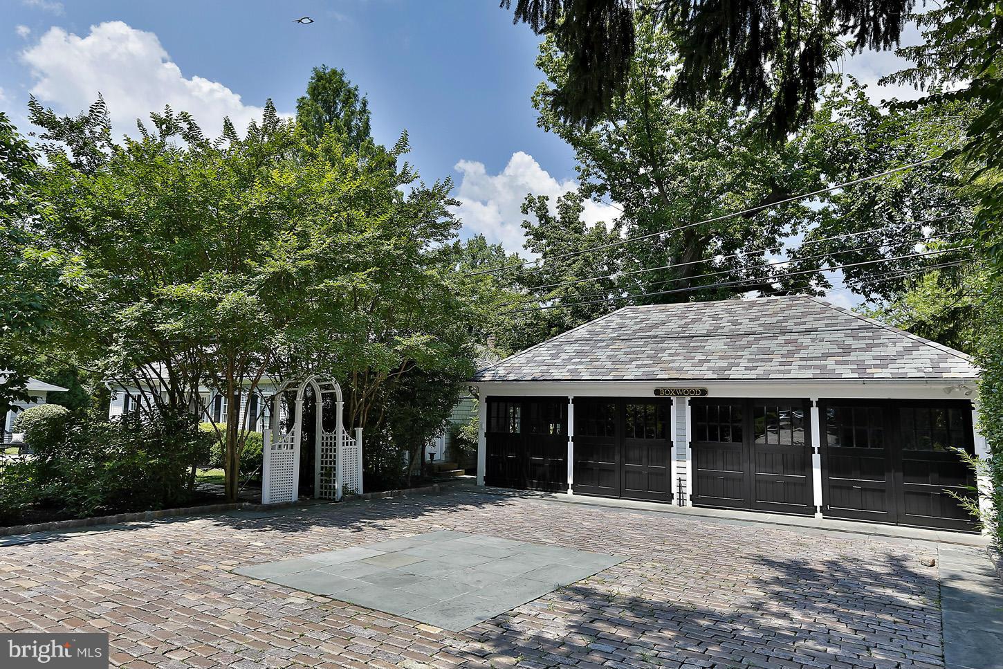 CHEVY CHASE - Residential