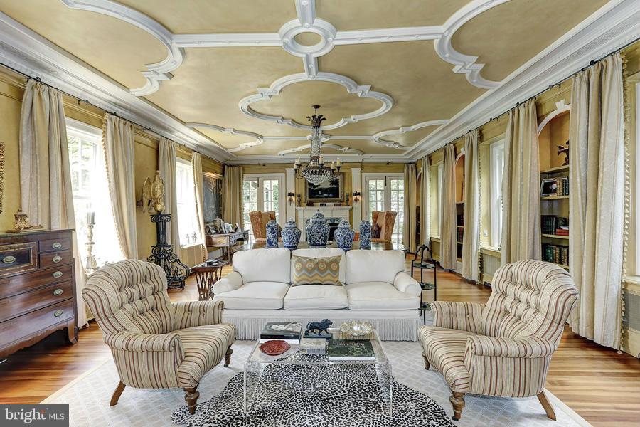 CHEVY CHASE - Residential