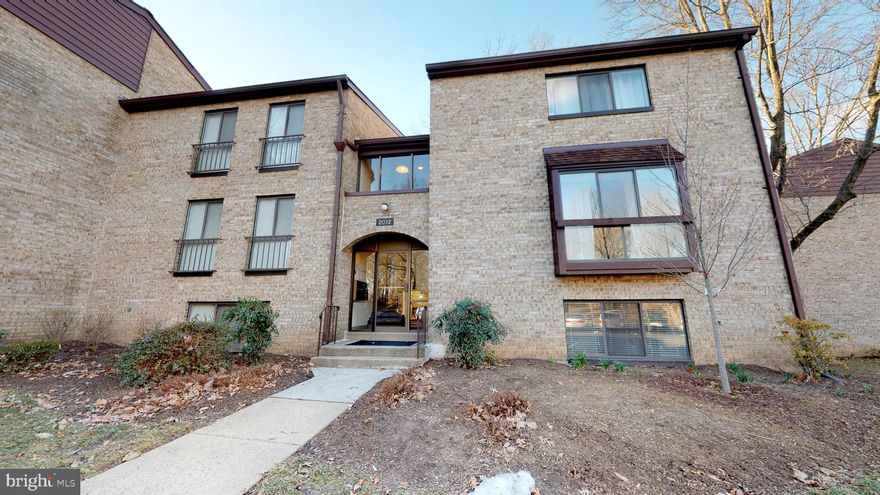 Lovely 1 Bedroom 1 Bath condo with 860 square feet available for lease starting April 1.  Click the TOURS button (looks like a video camera) to walk through this property without even leaving your home!  Beautifully renovated!  You'll love the new floors throughout!  Ground level unit has a patio opening up to common area.  Bedroom has a HUGE walk-in closet! Nicely renovated full bath.  Washer and dryer in the home (new in 2023)! Air conditioner replaced in 2023 also. Mailboxes and trash drop-off are conveniently located in the building! One assigned parking space. No smoking. No pets.   Great credit only. Thanks!!