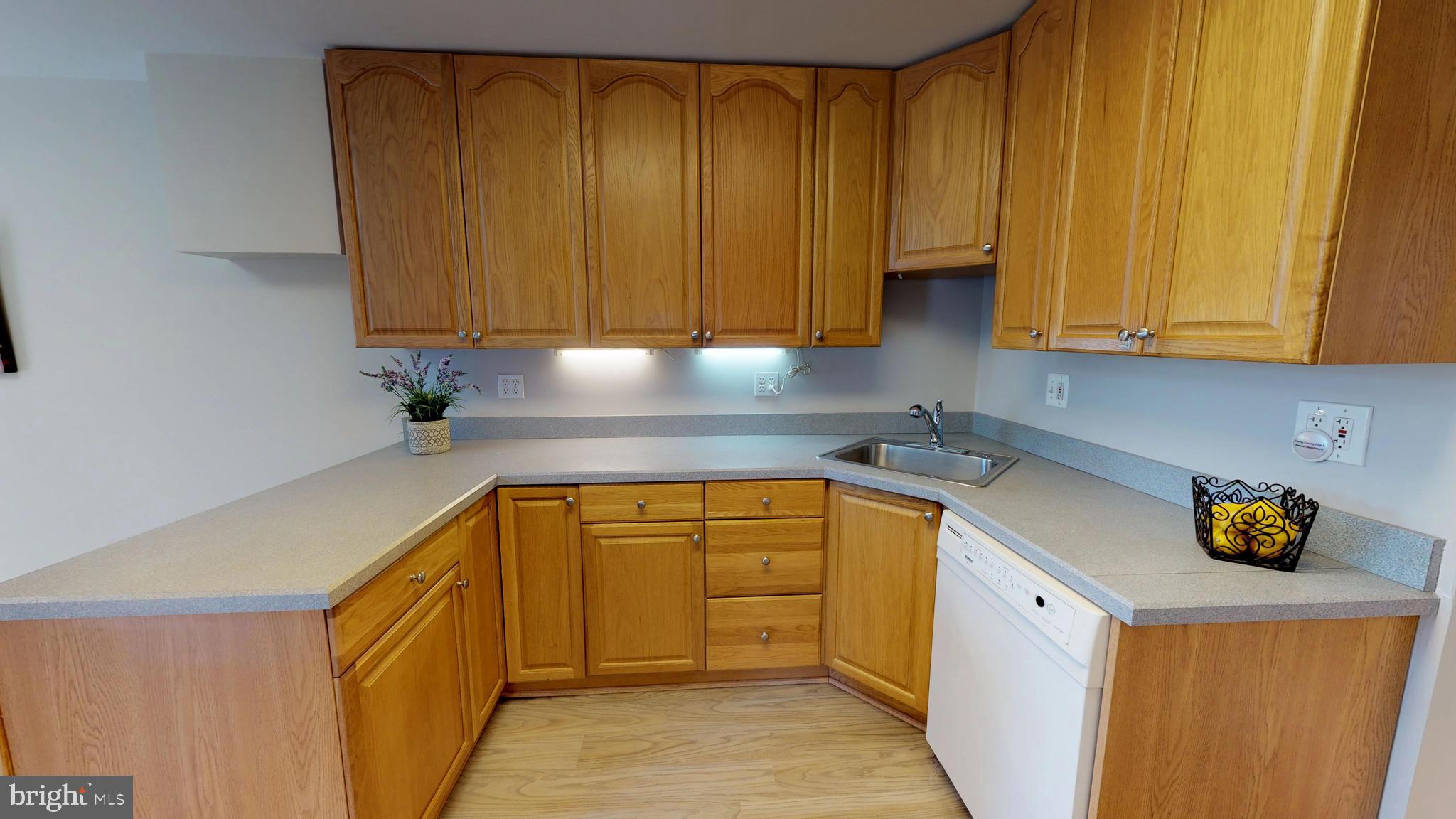 SOUTHGATE - Residential Lease