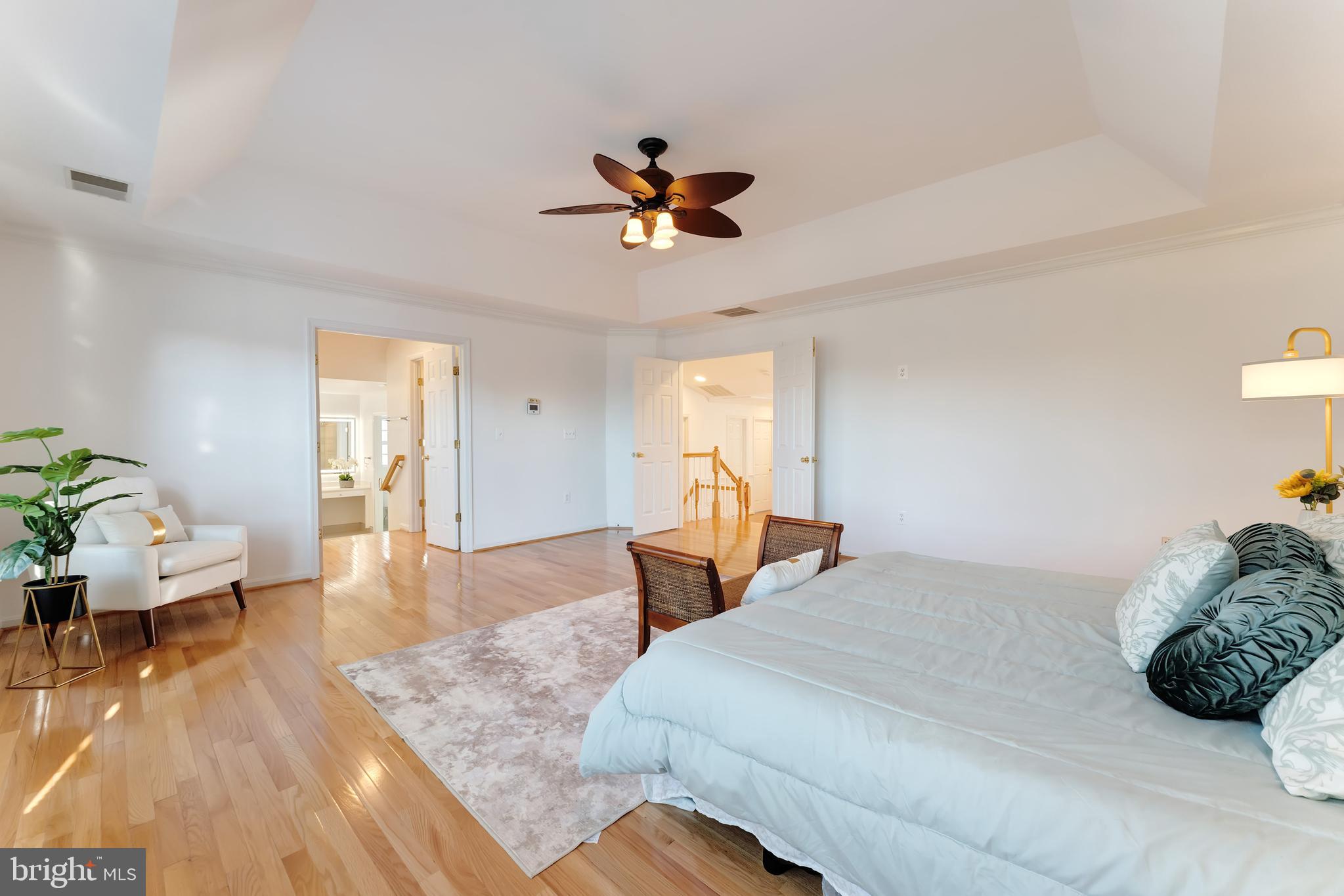 LYNDAM HILL - Residential