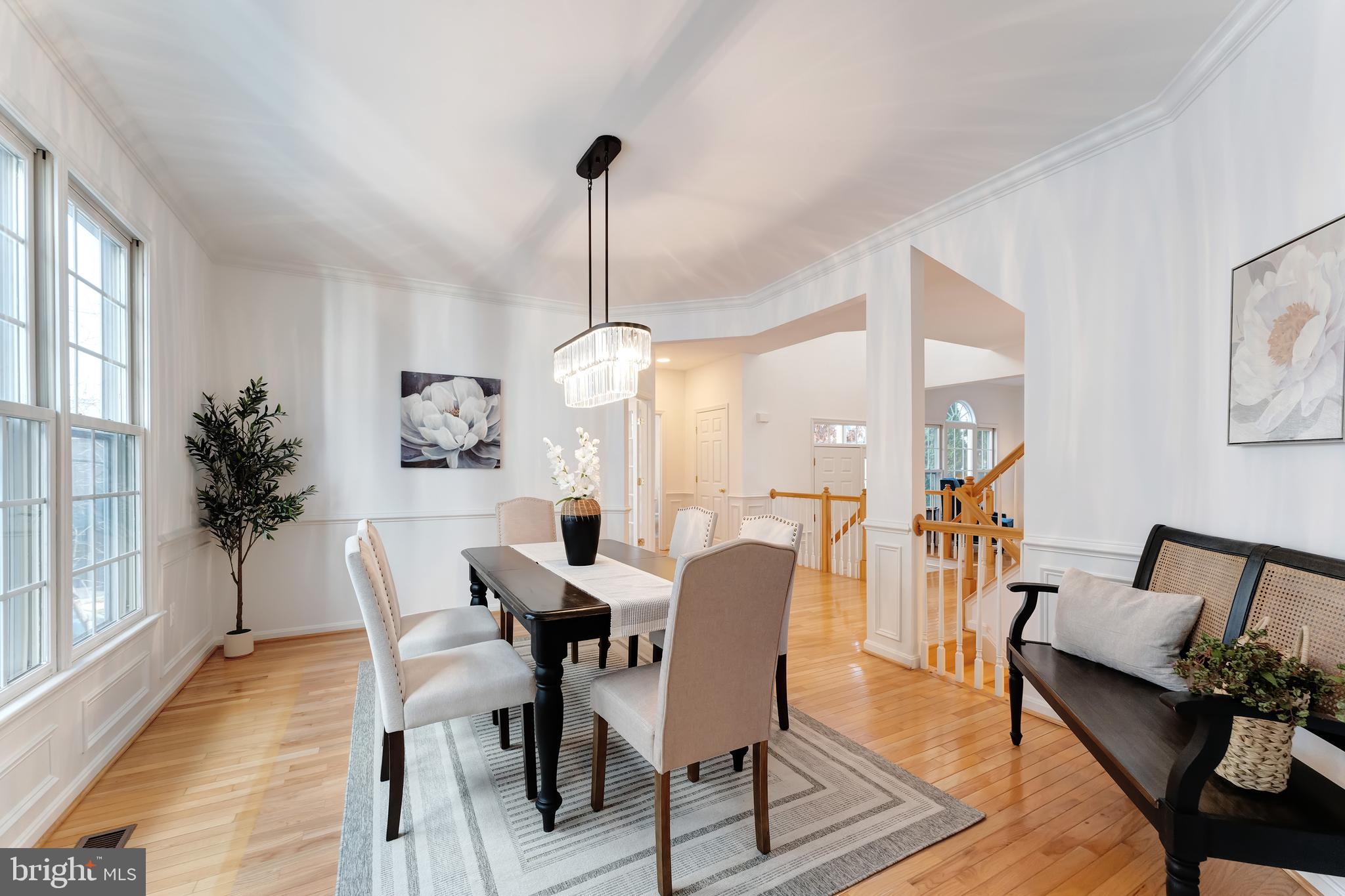 LYNDAM HILL - Residential