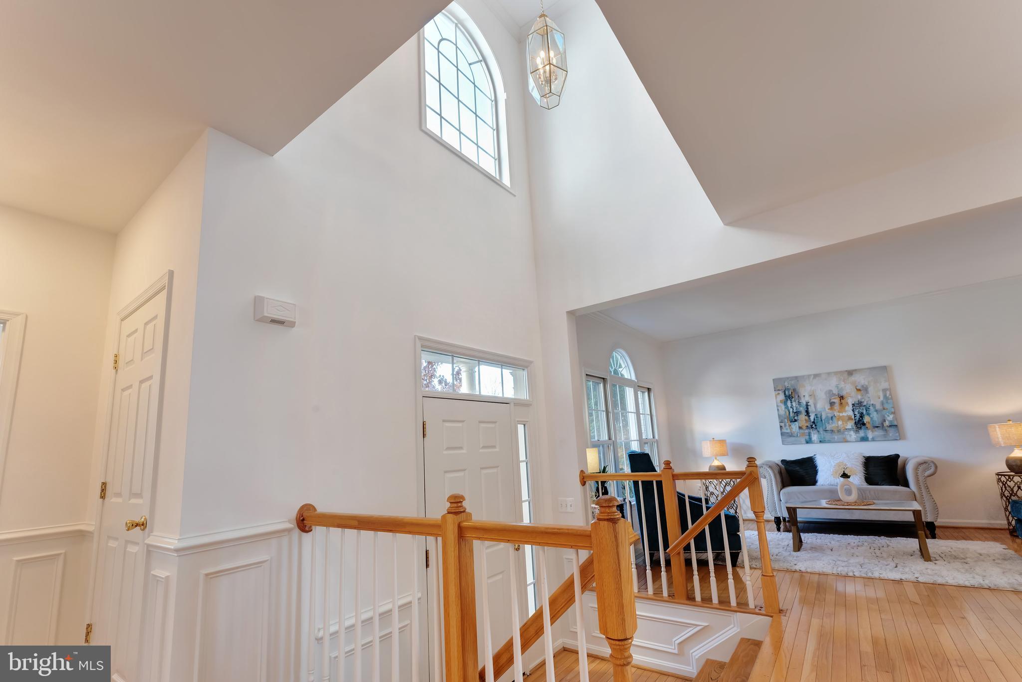 LYNDAM HILL - Residential