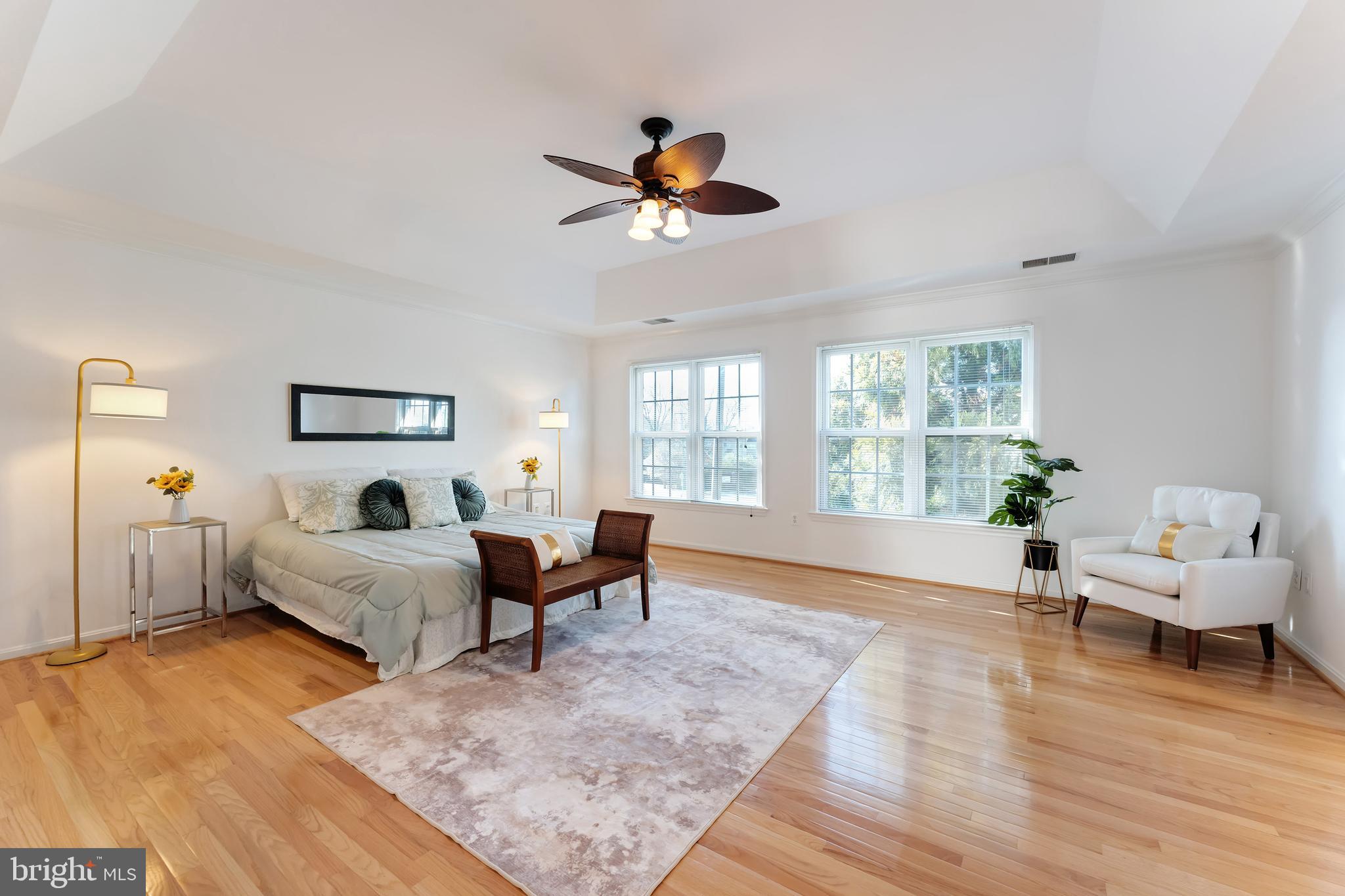 LYNDAM HILL - Residential