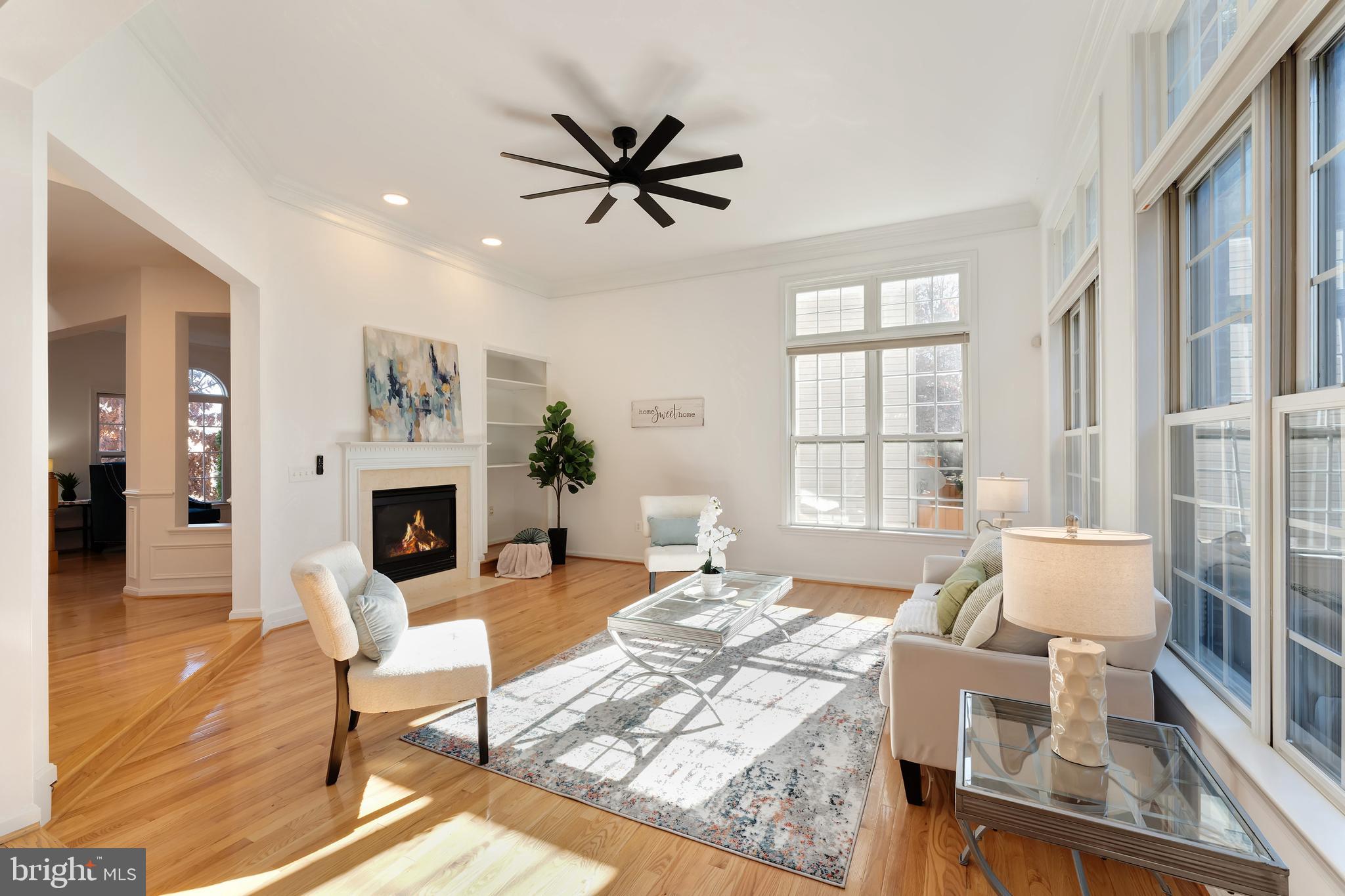 LYNDAM HILL - Residential