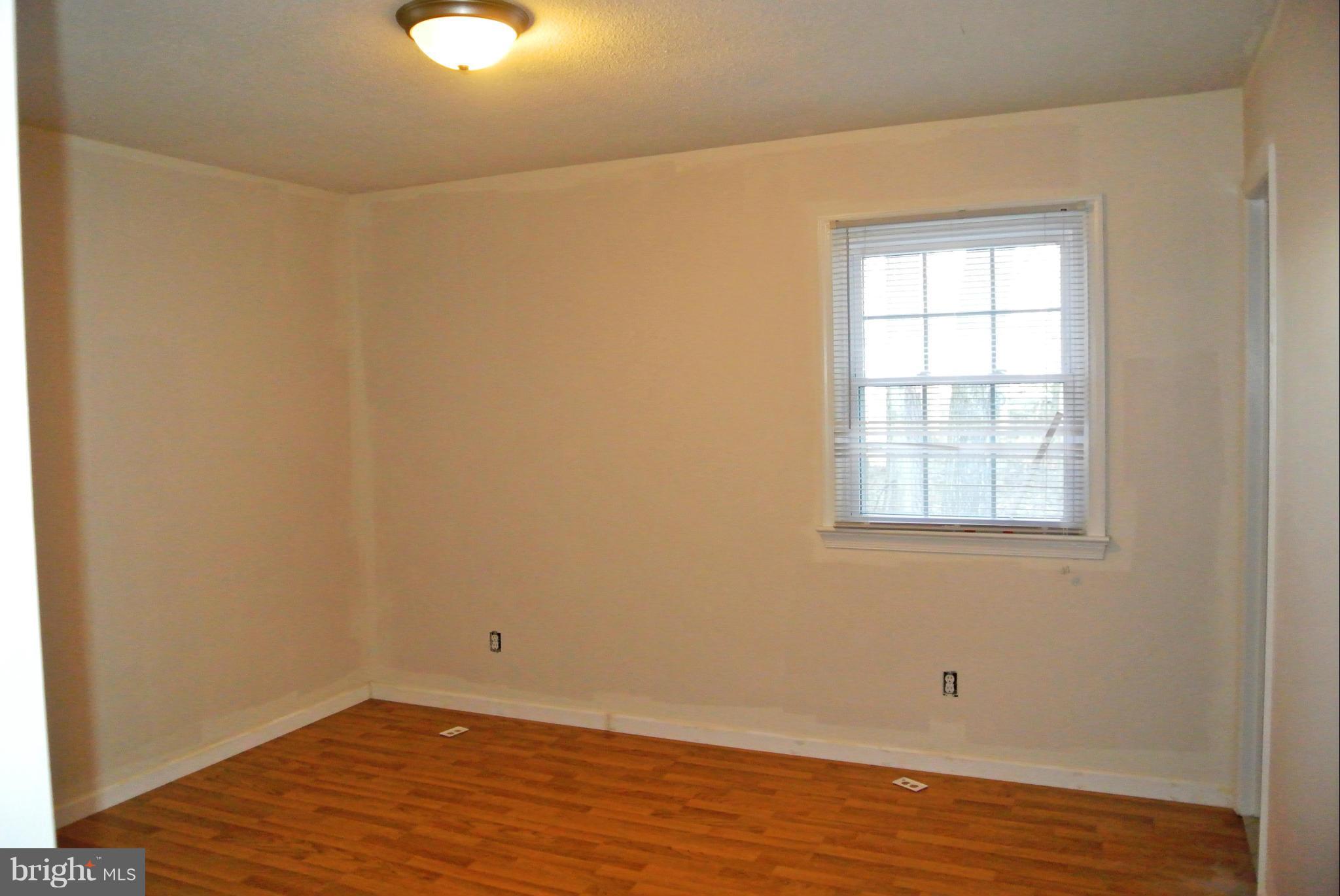 ESSEX SOUTH - Residential Lease