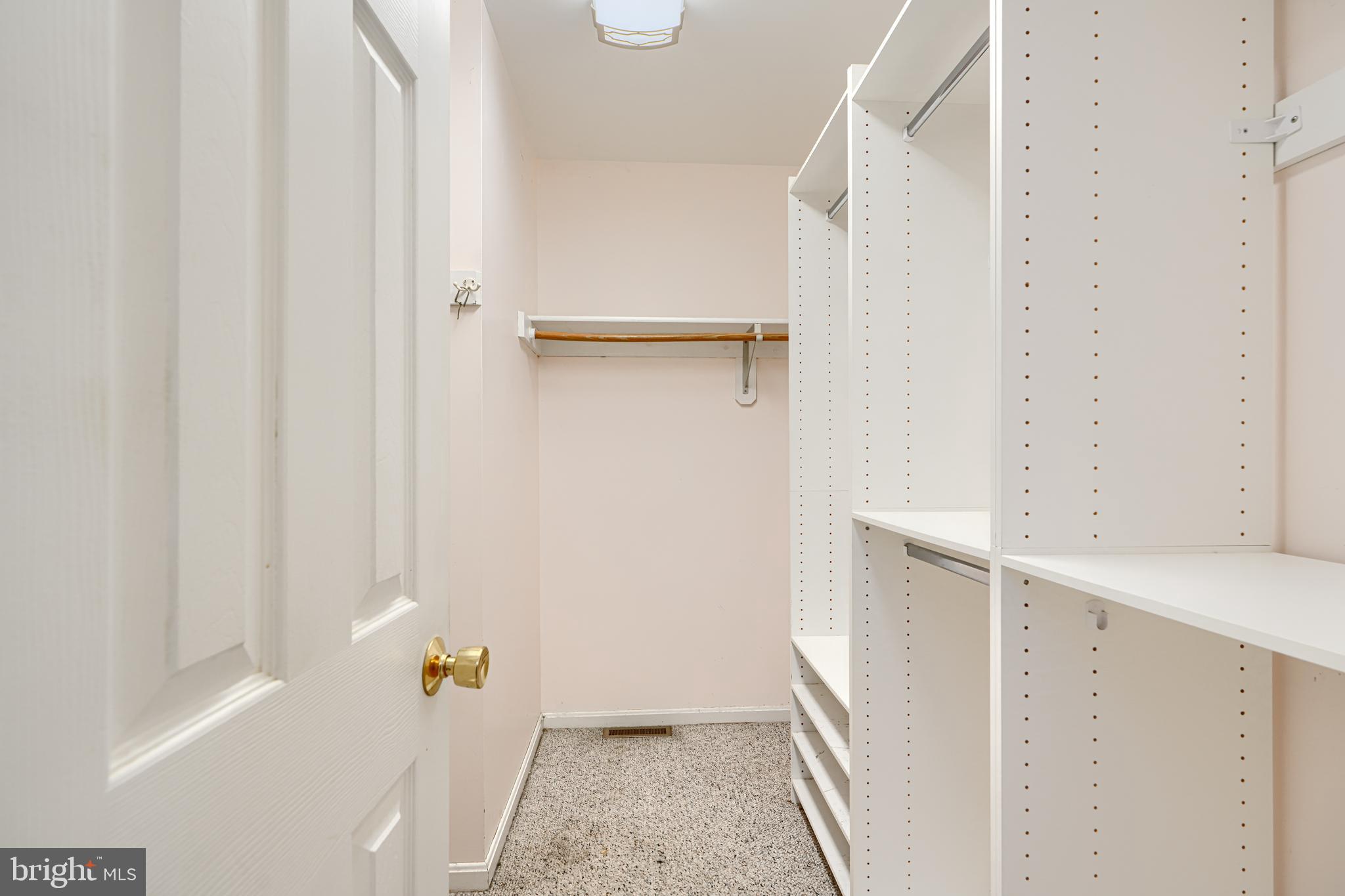 COLONIAL ACRES - Residential