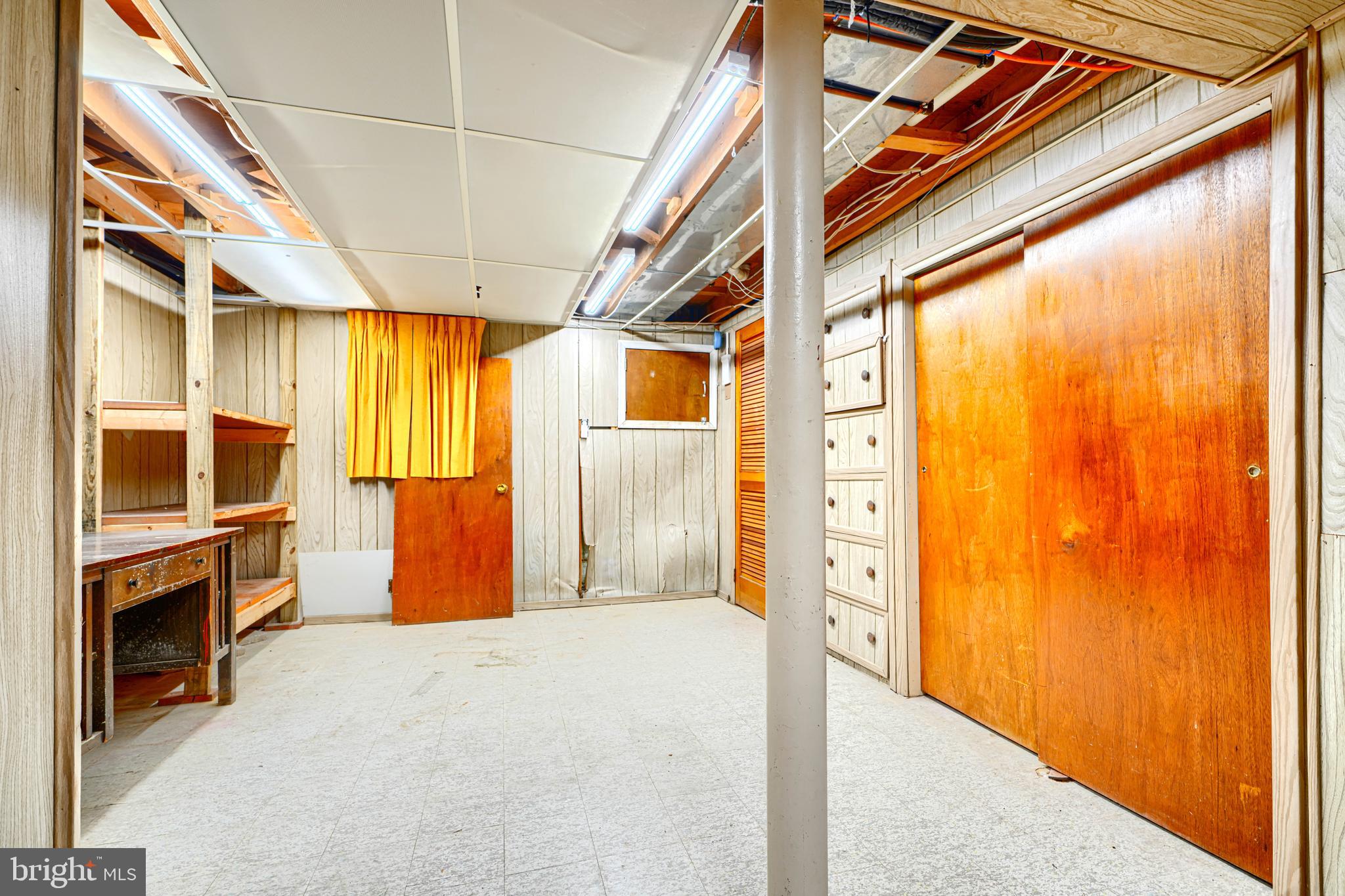 COLONIAL ACRES - Residential