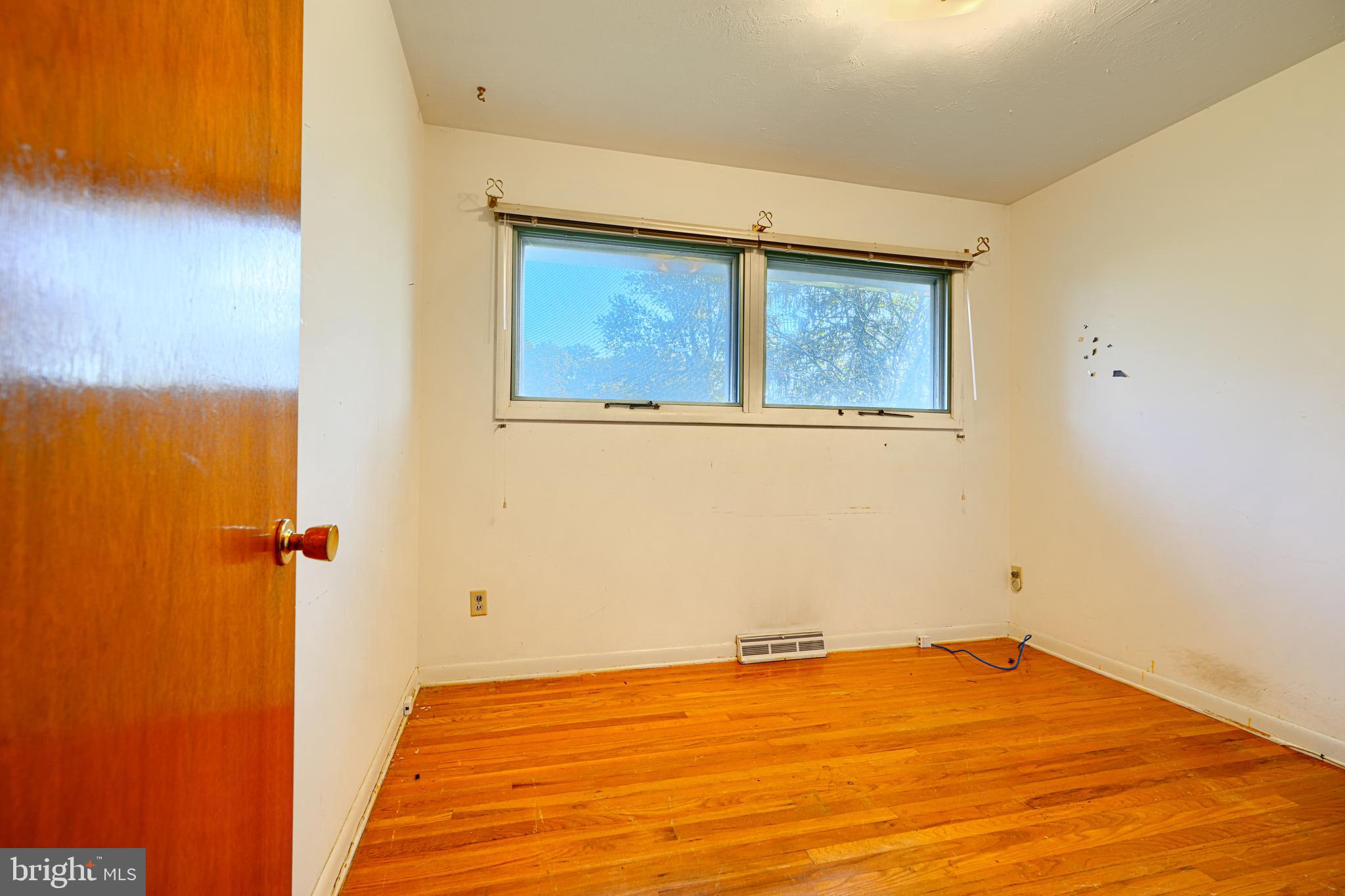 COLONIAL ACRES - Residential