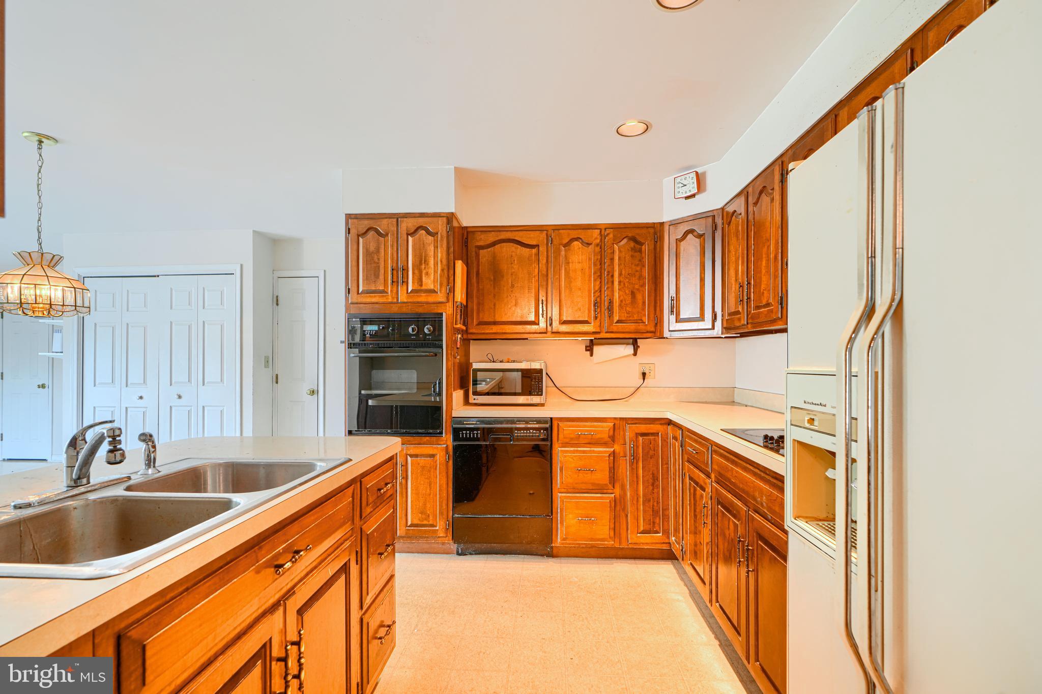 COLONIAL ACRES - Residential