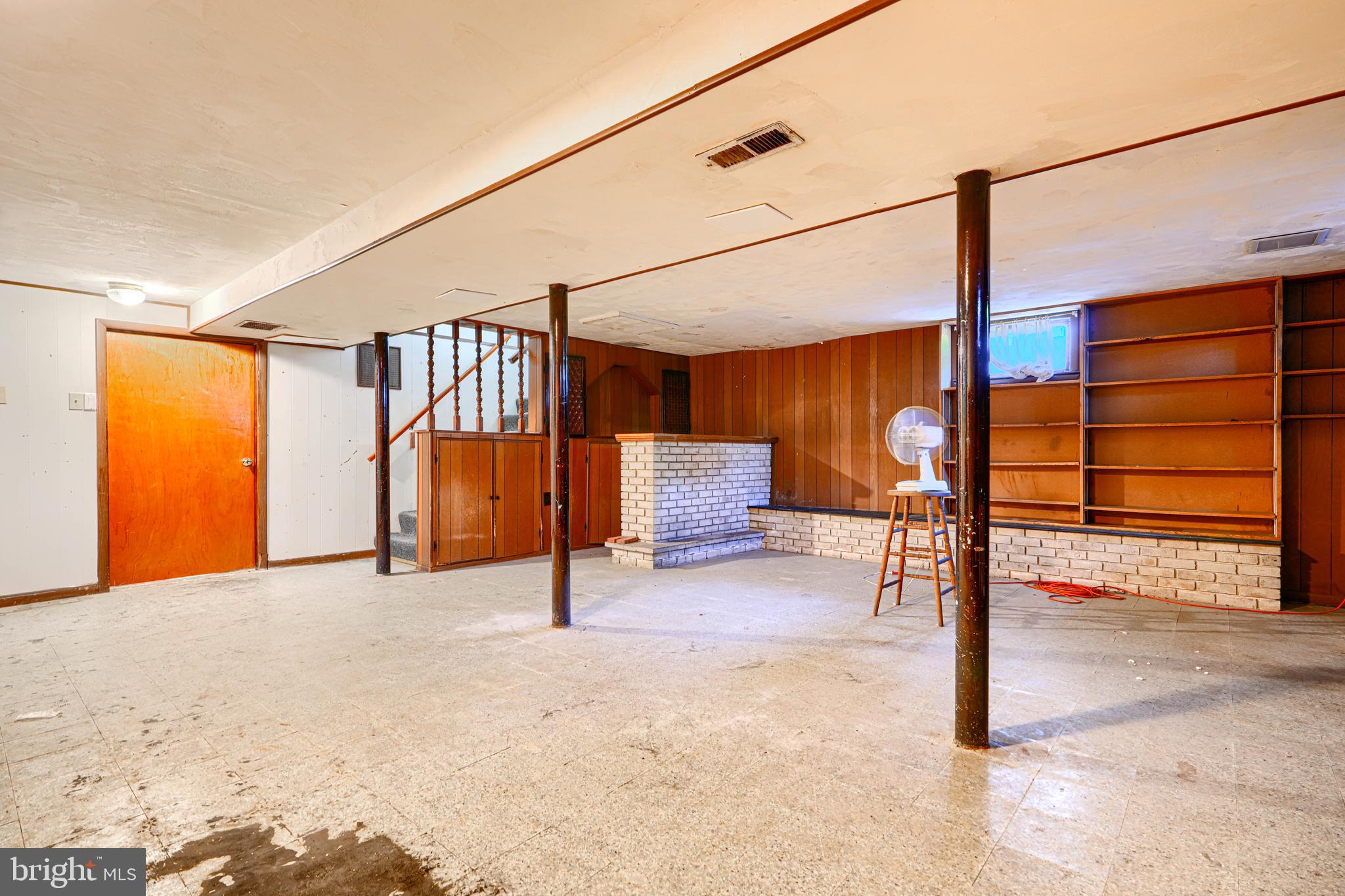 COLONIAL ACRES - Residential