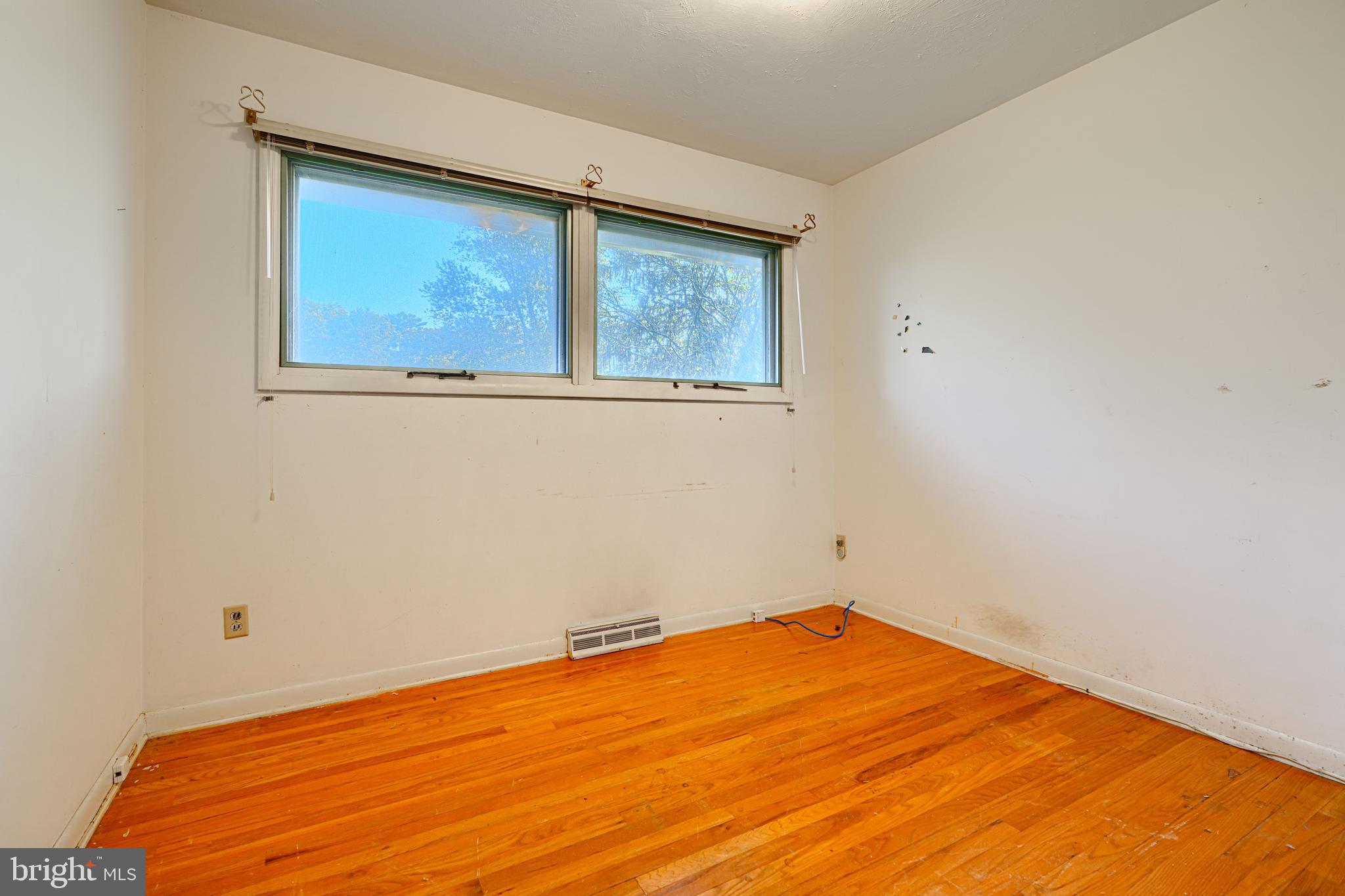 COLONIAL ACRES - Residential