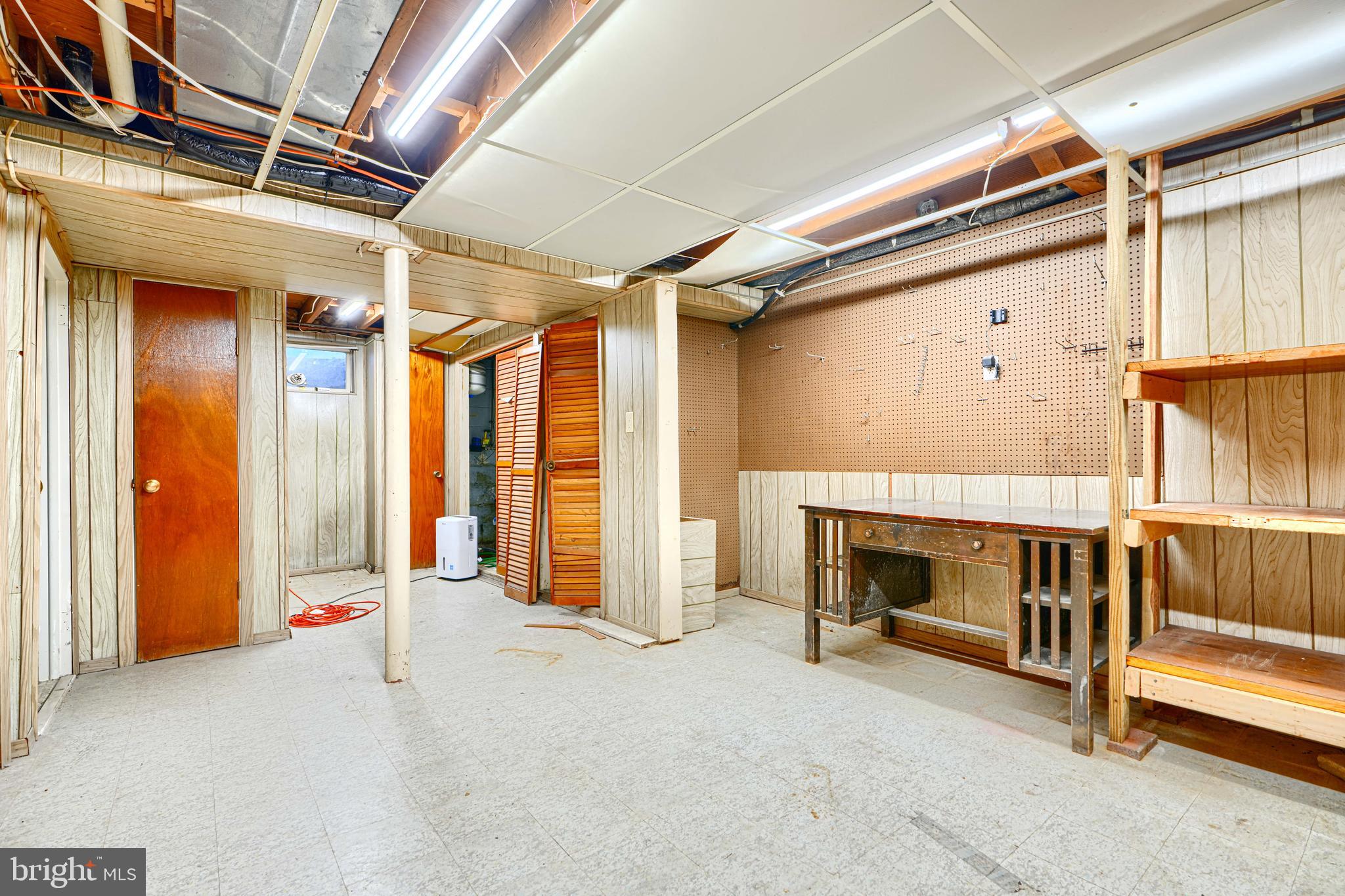 COLONIAL ACRES - Residential