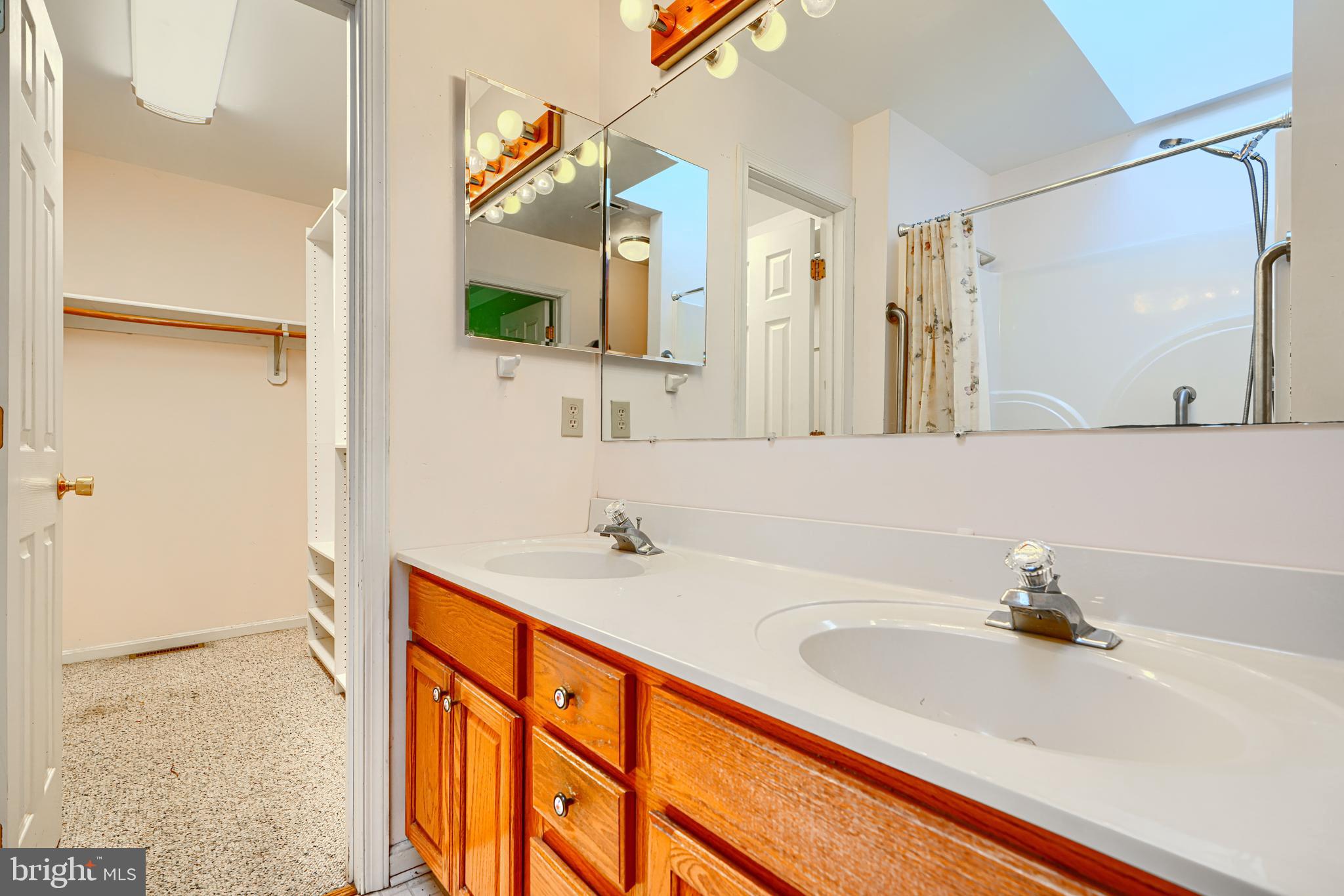 COLONIAL ACRES - Residential