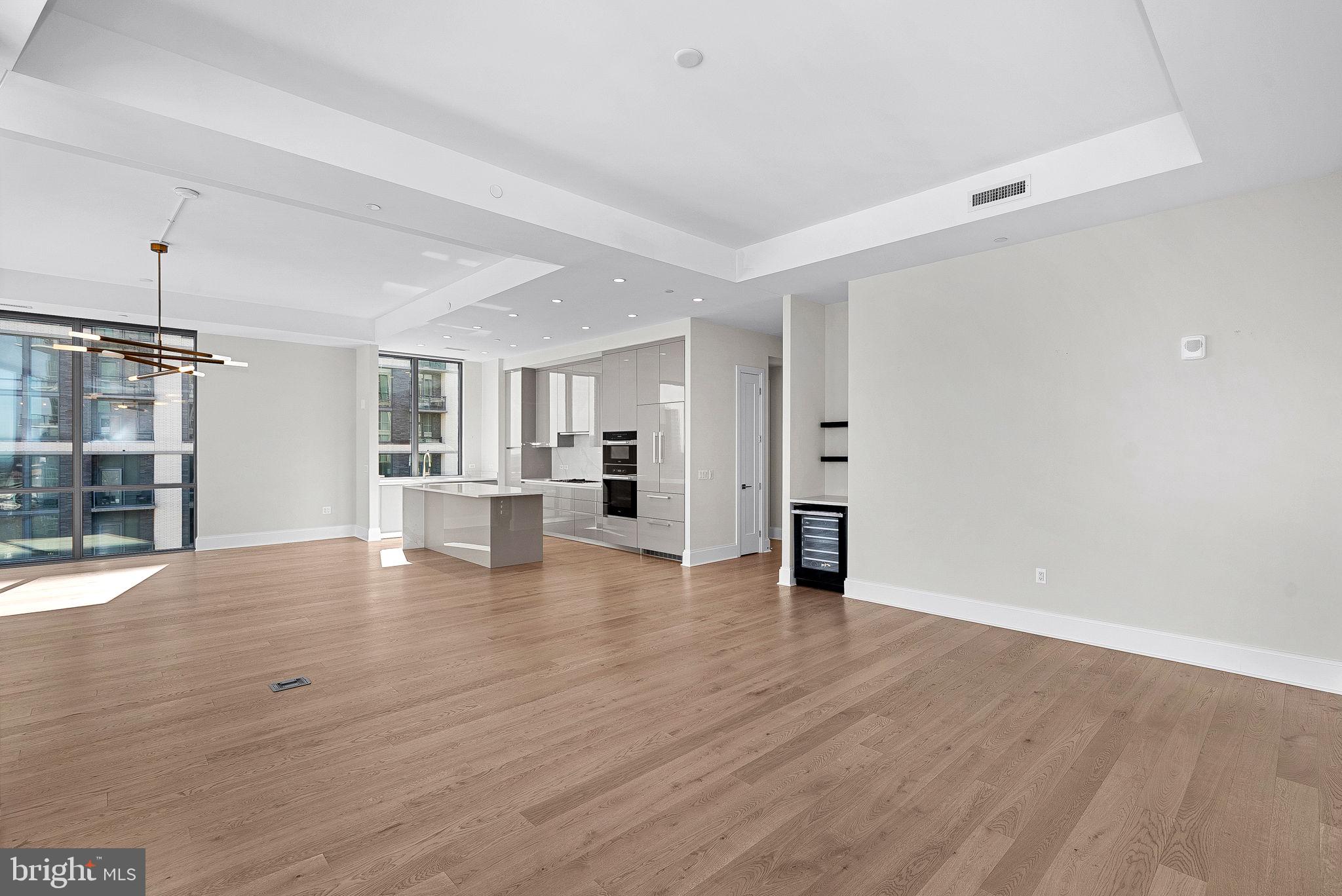 TYSONS CORNER - Residential