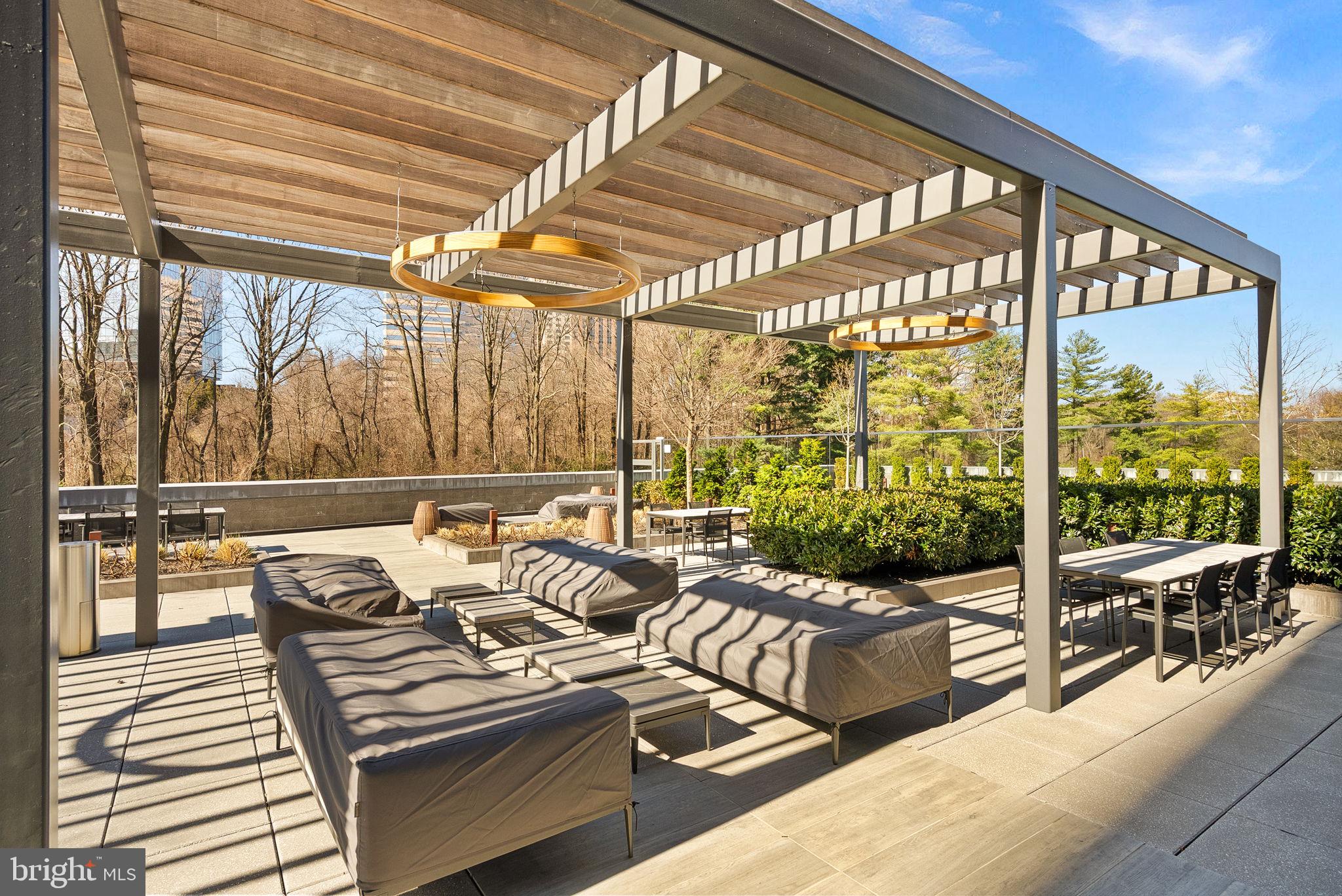 TYSONS CORNER - Residential