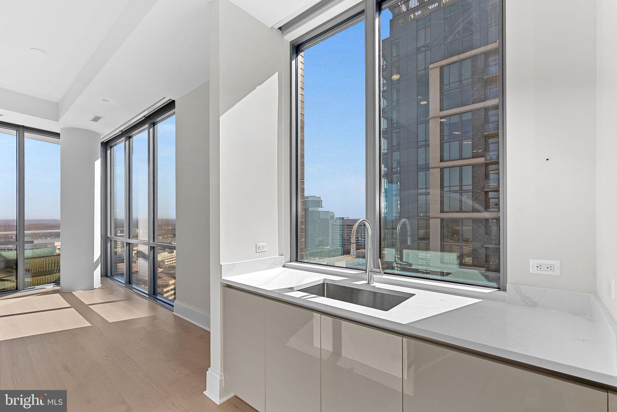 TYSONS CORNER - Residential