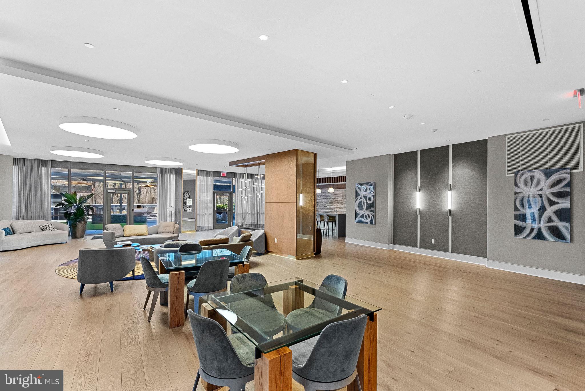 TYSONS CORNER - Residential