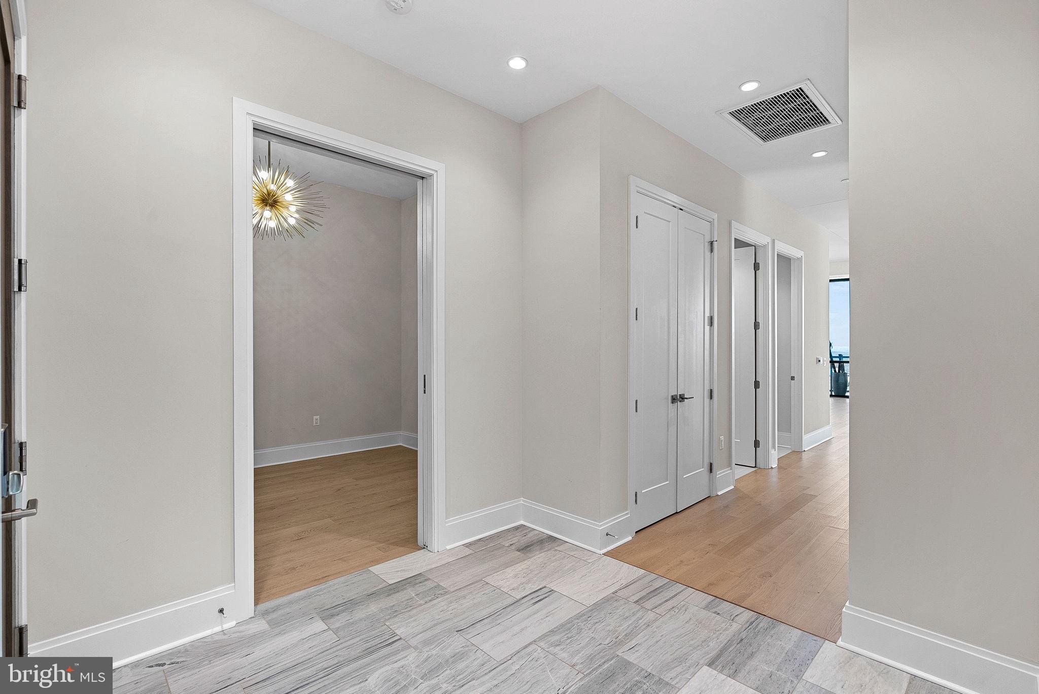 TYSONS CORNER - Residential