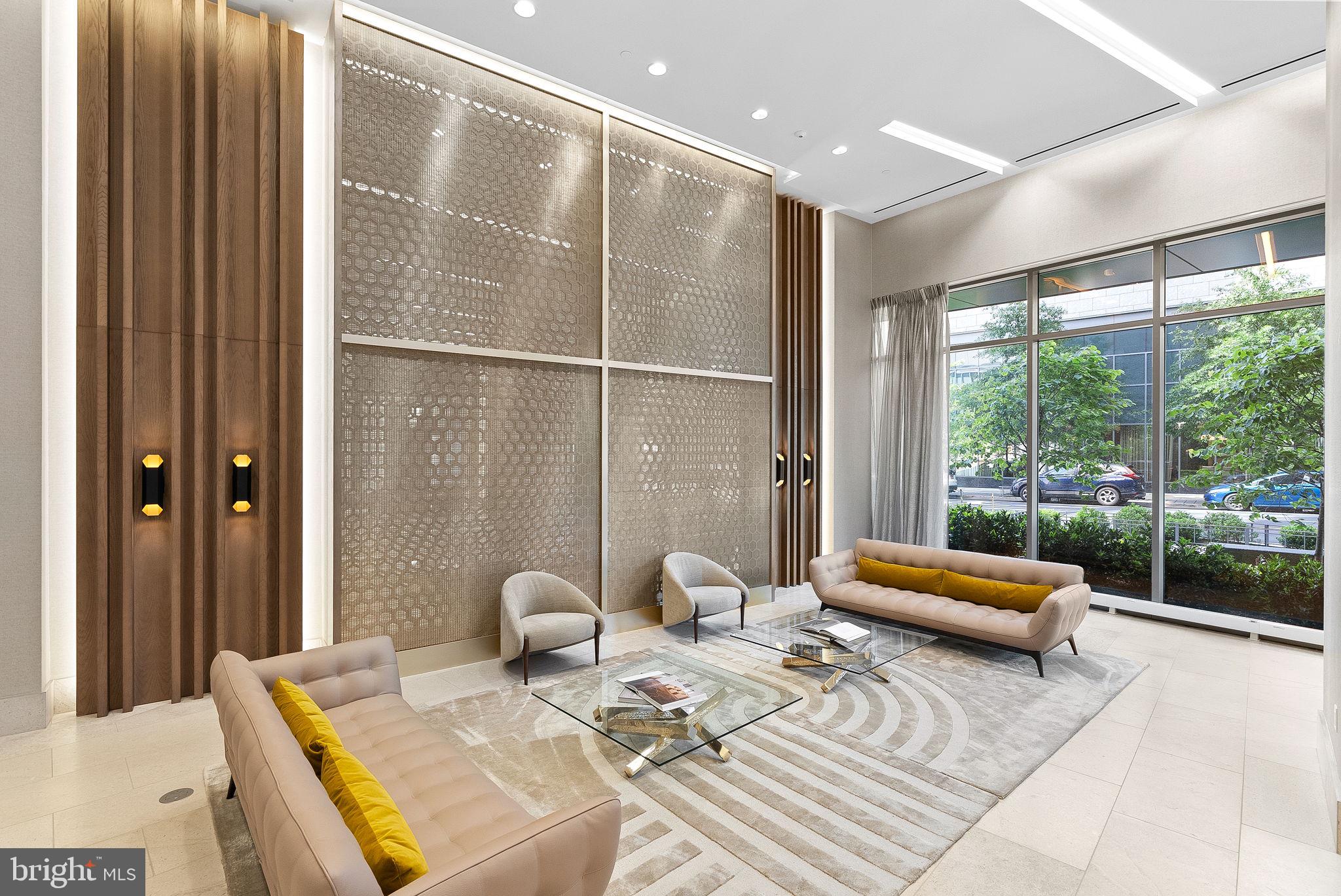 TYSONS CORNER - Residential