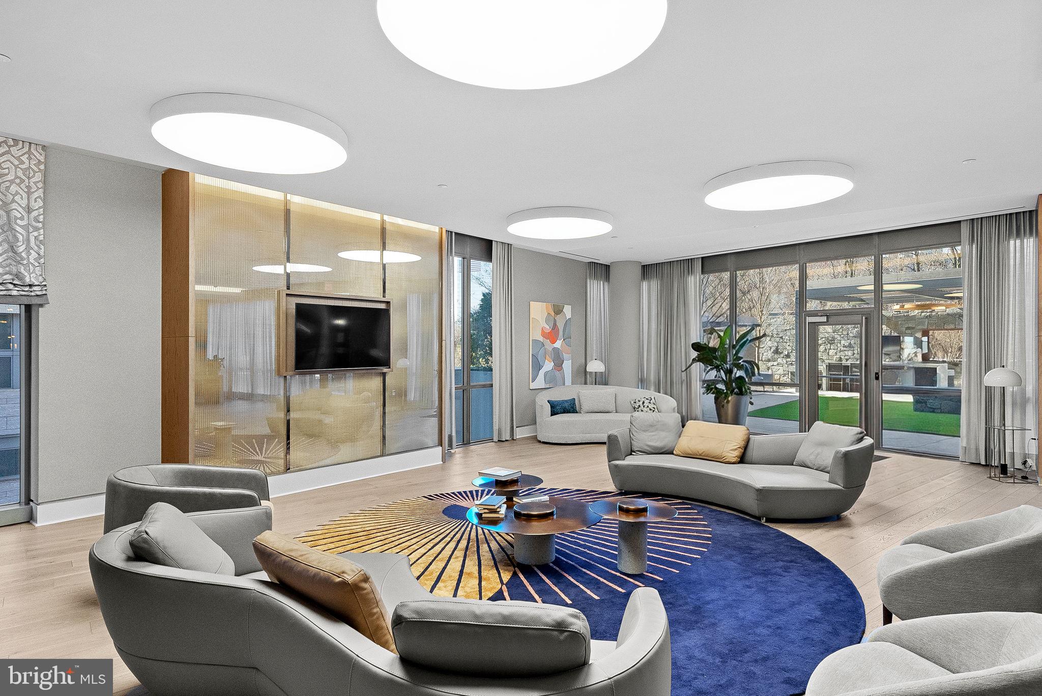 TYSONS CORNER - Residential