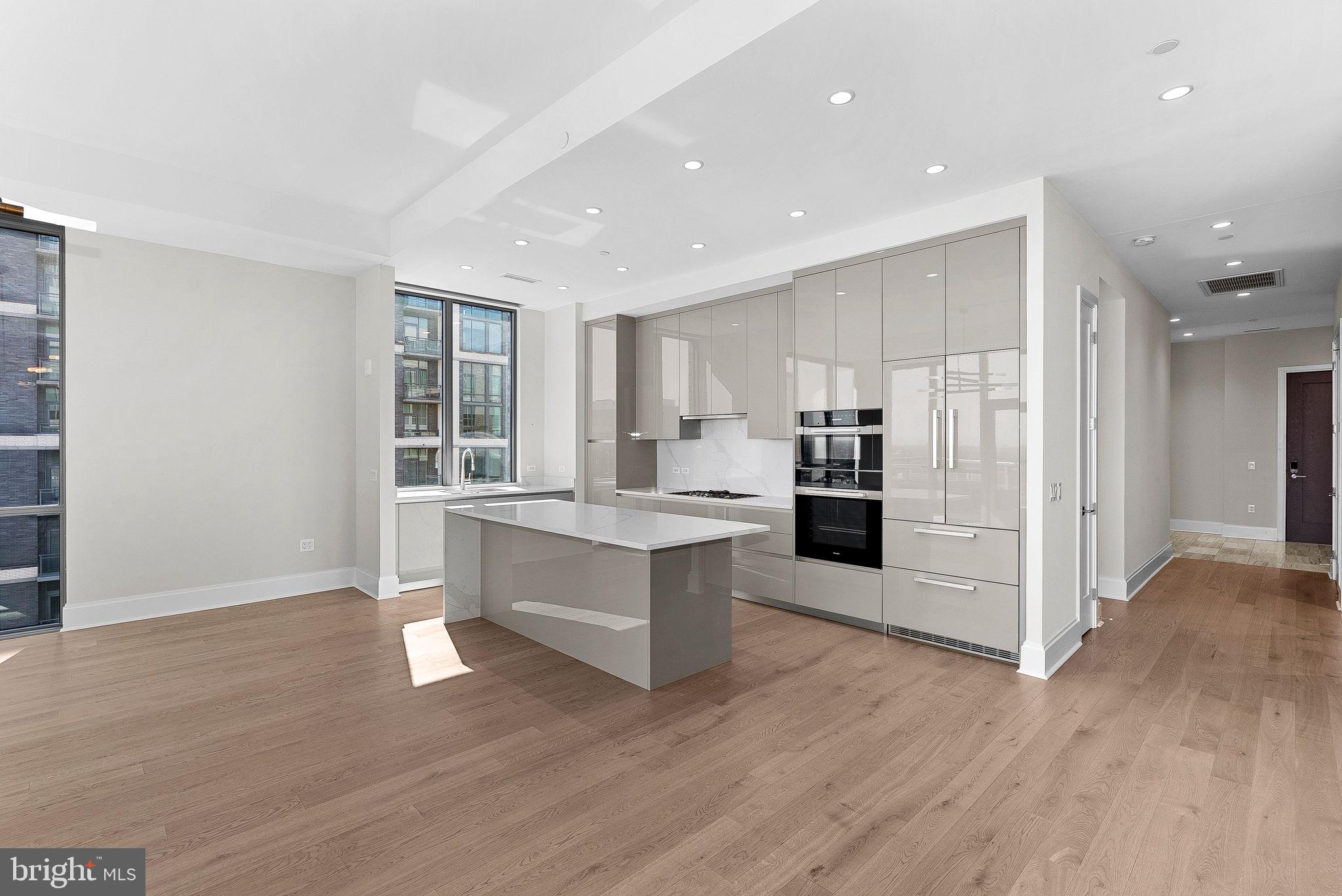 TYSONS CORNER - Residential