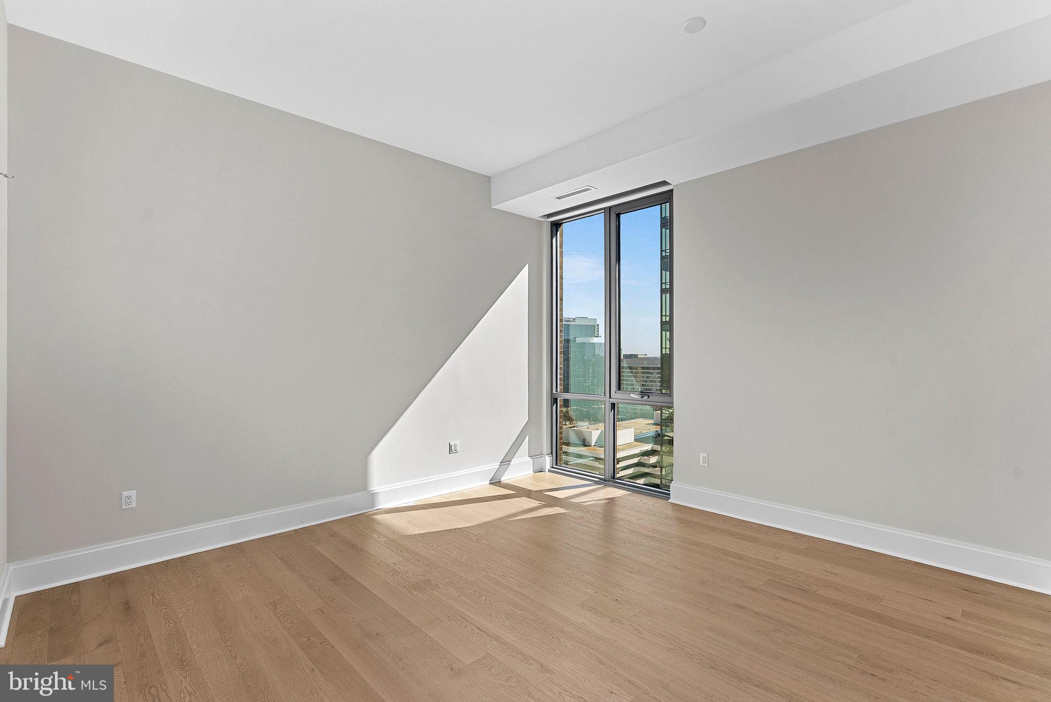 TYSONS CORNER - Residential