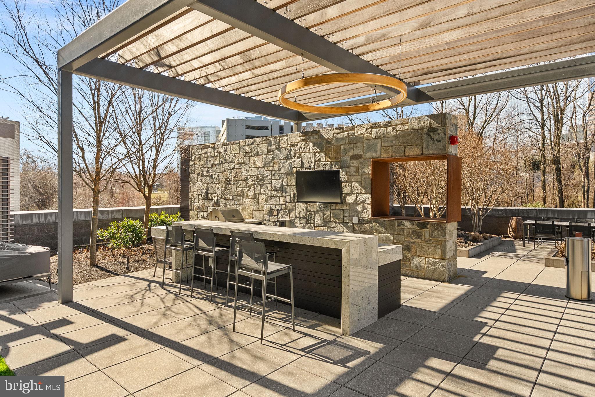 TYSONS CORNER - Residential