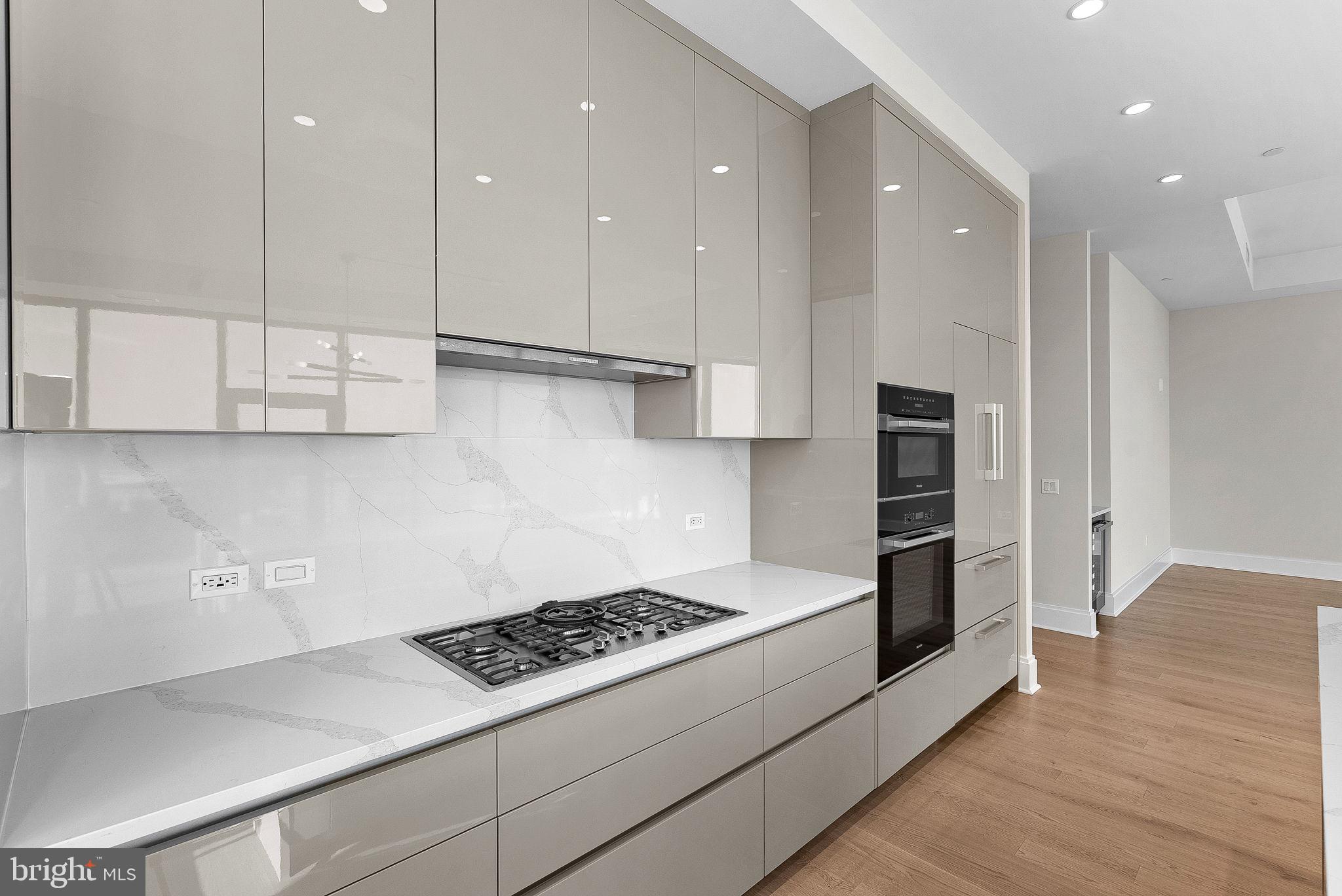 TYSONS CORNER - Residential