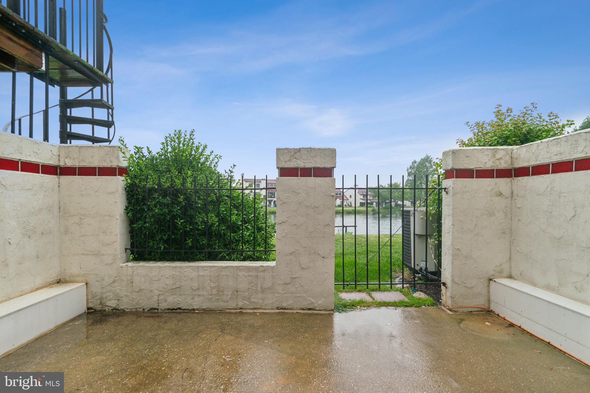 28 QUEEN MARY COURT 28E