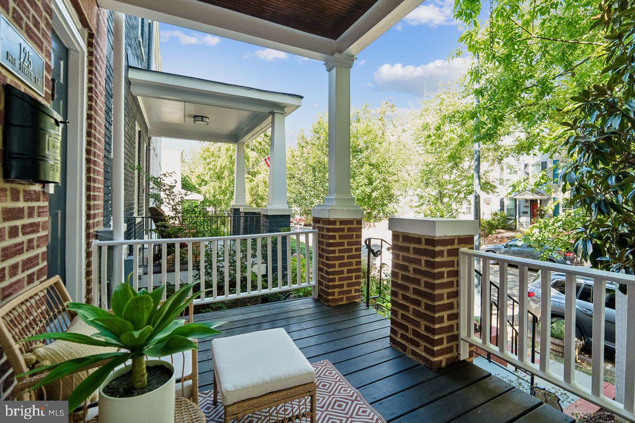 125 16TH STREET SE