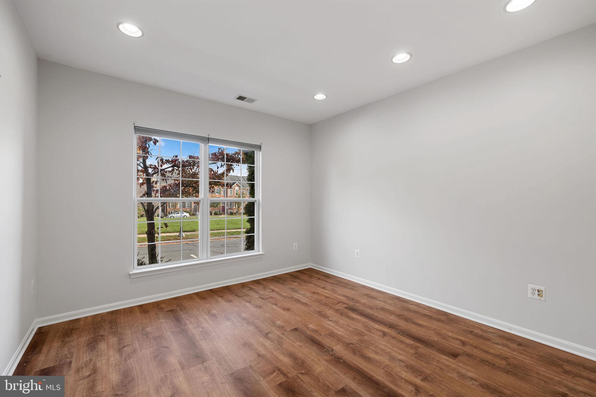 PRINCE WILLIAM TOWN CENTER - Residential Lease