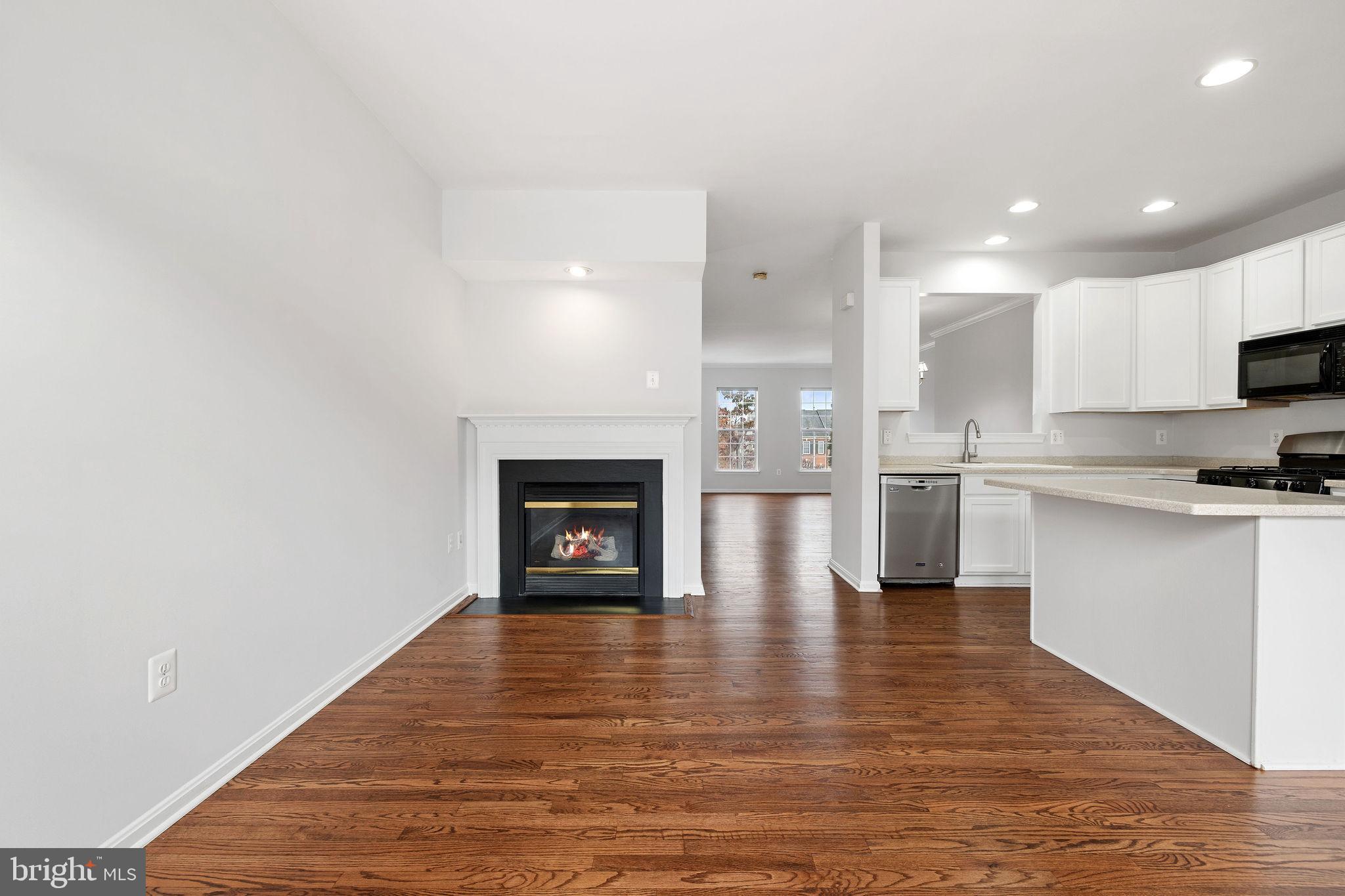 PRINCE WILLIAM TOWN CENTER - Residential Lease