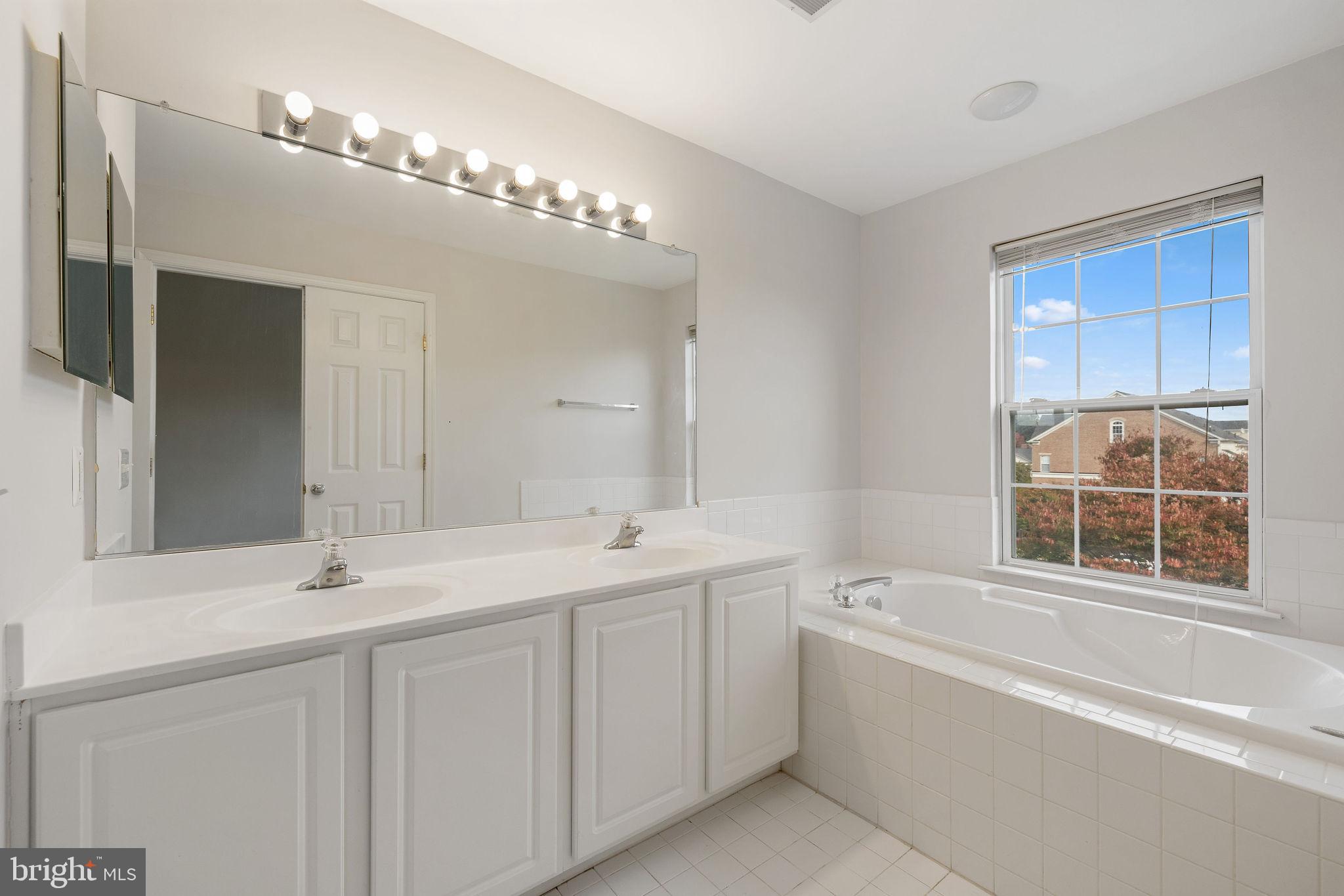 PRINCE WILLIAM TOWN CENTER - Residential Lease