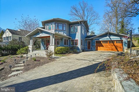 Photo of 4829 DRUMMOND AVE, CHEVY CHASE, MD 20815 (MLS # MDMC2085902)