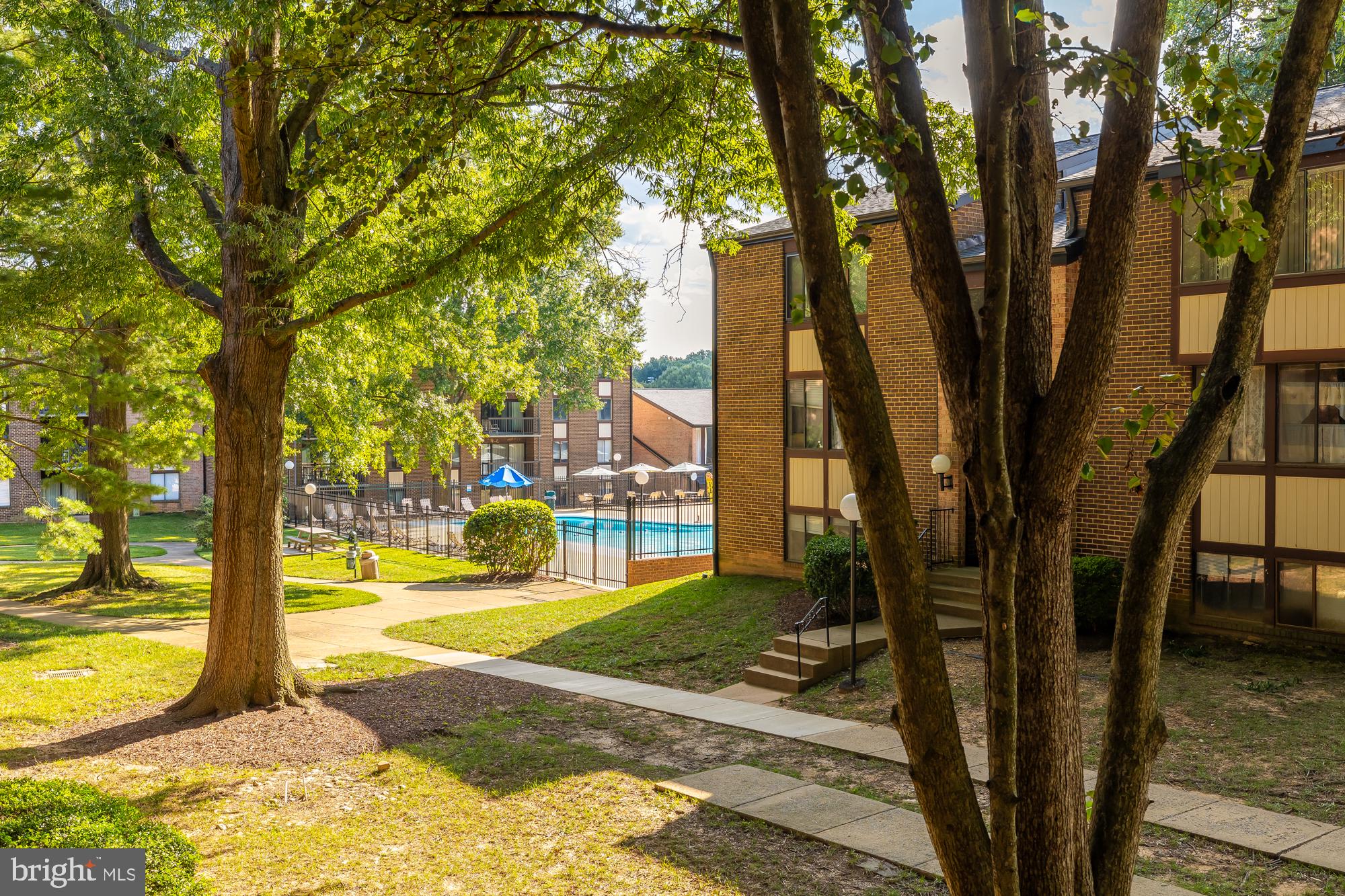 HAWTHORNE VILLAGE - Residential Lease