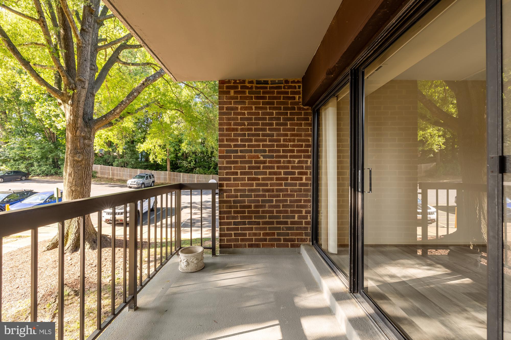 HAWTHORNE VILLAGE - Residential Lease