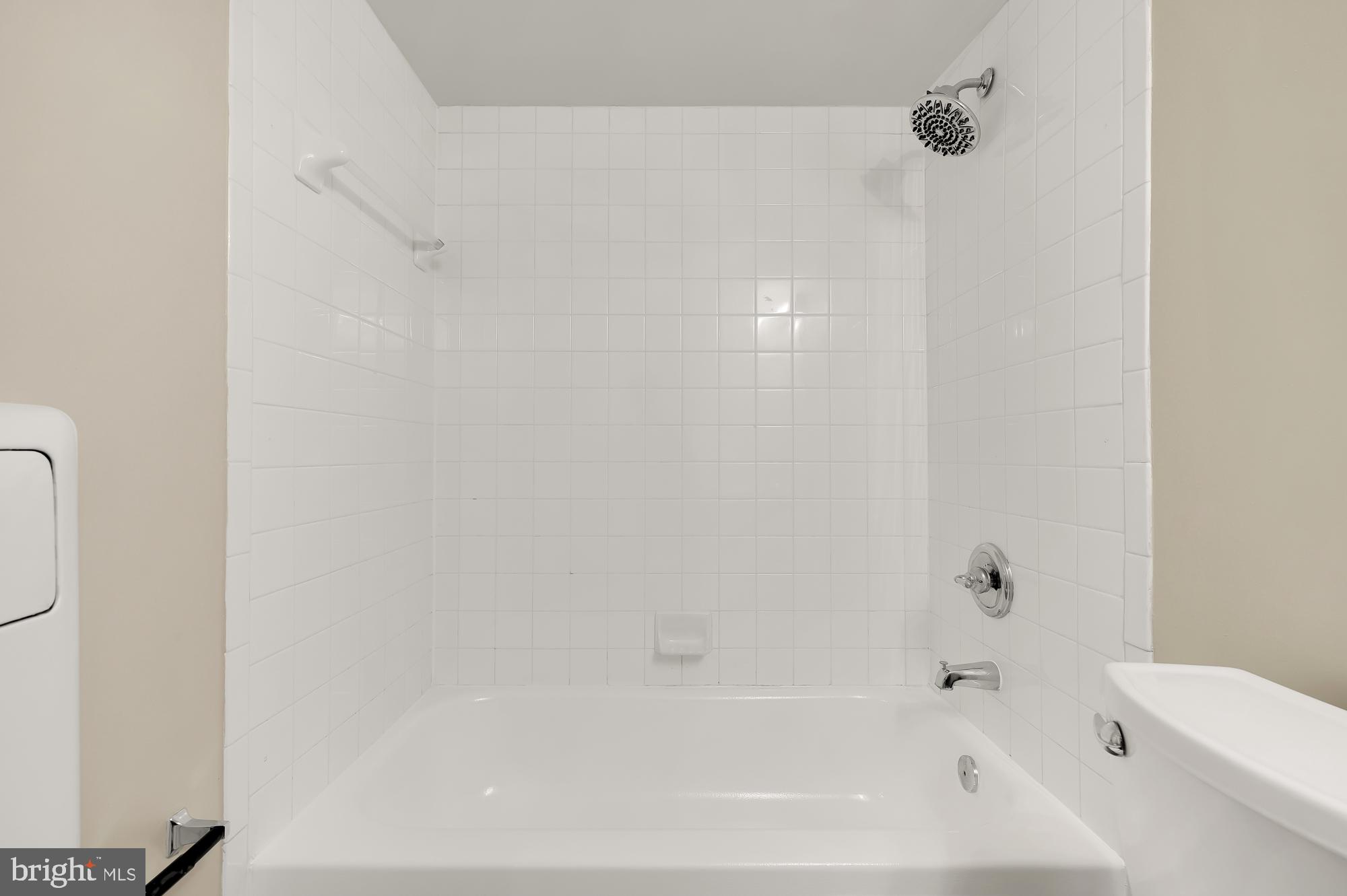 HAWTHORNE VILLAGE - Residential Lease