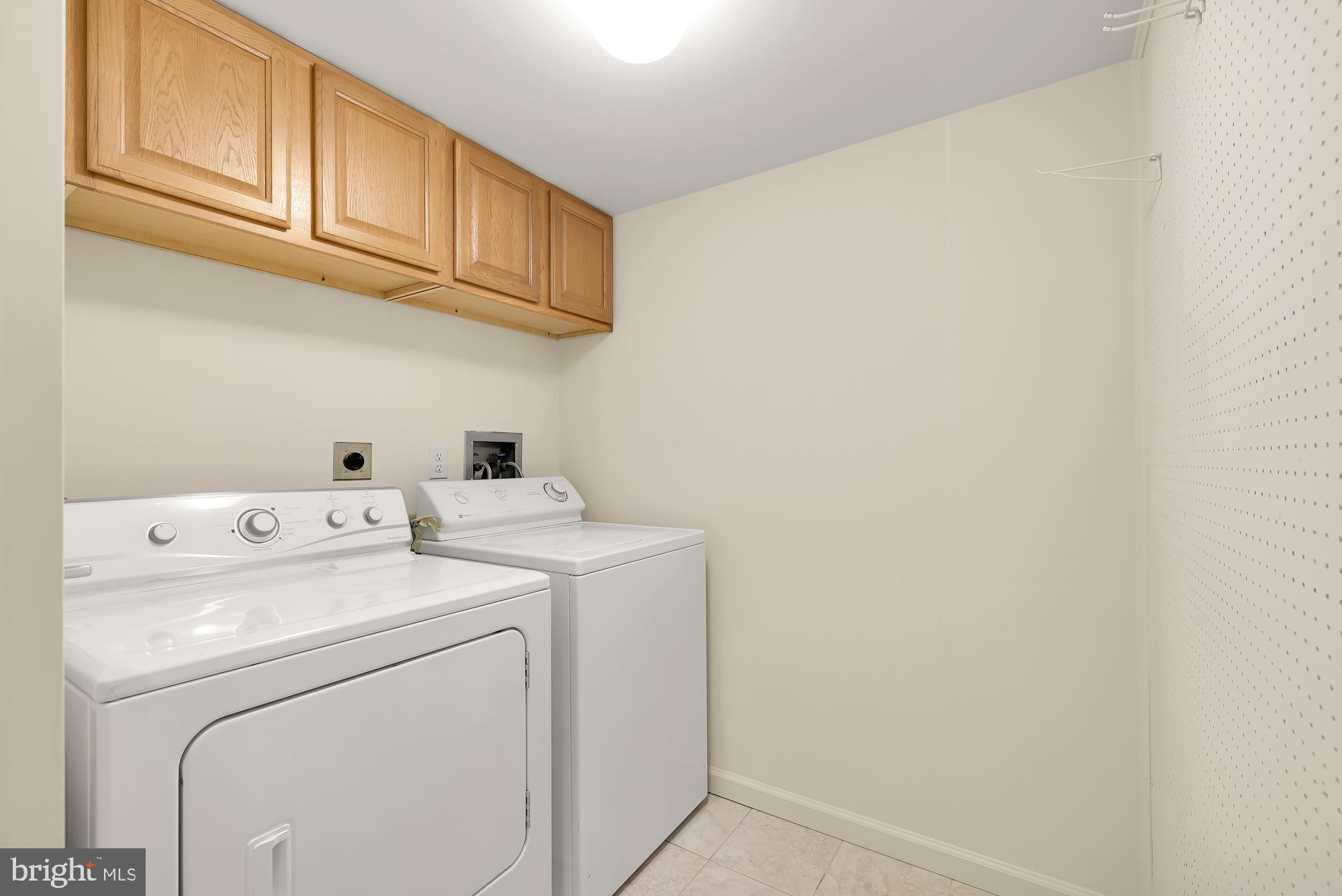 HAWTHORNE VILLAGE - Residential Lease