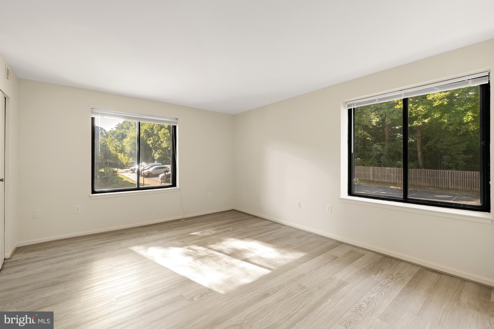 HAWTHORNE VILLAGE - Residential Lease